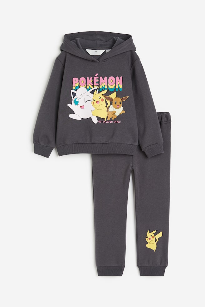 2-delt sweatshirtsæt med tryk - Mørkegrå/Pokémon/Rosa/Minnie Mouse/Rosa/Barbie - 1
