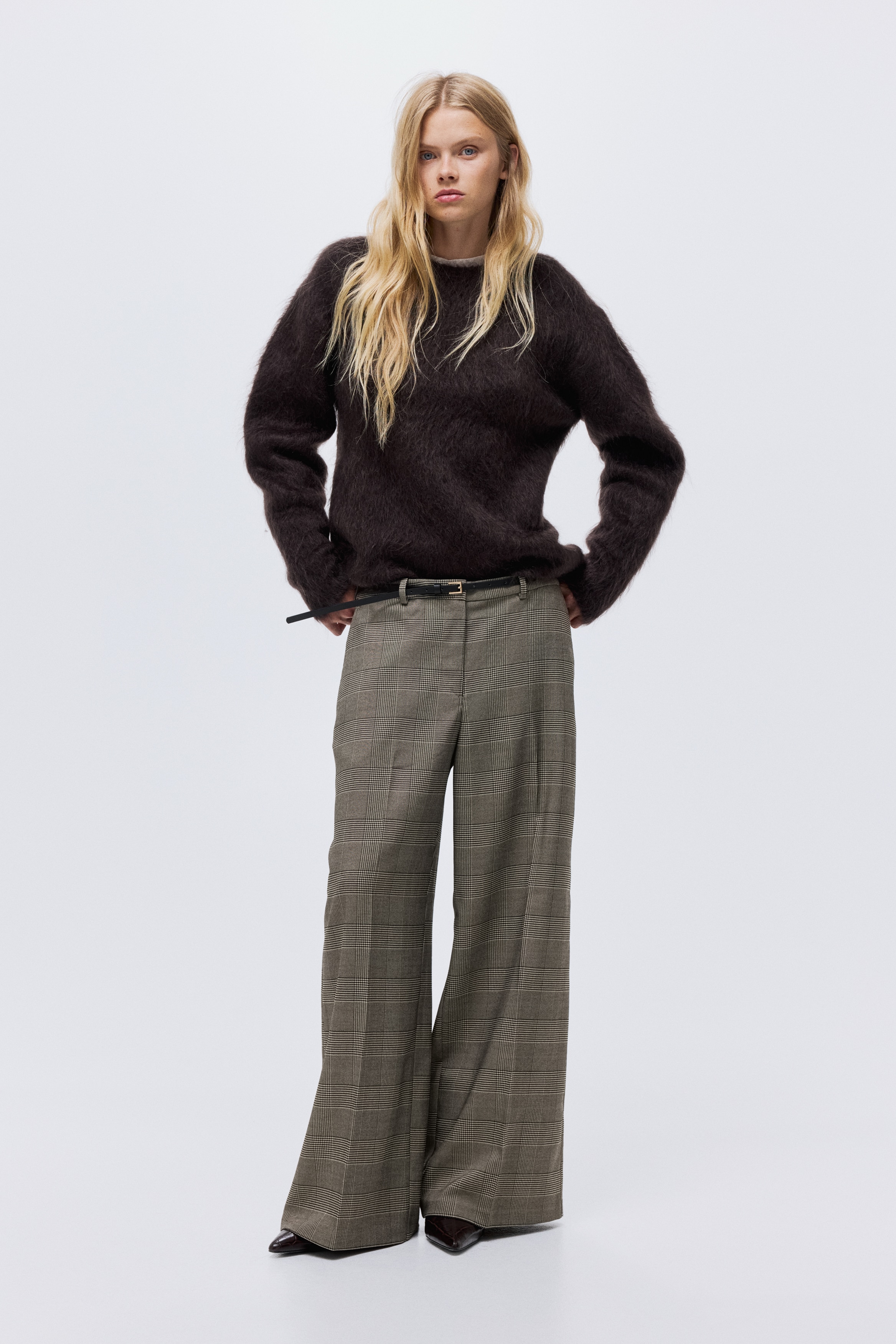 Παντελόνι από ντιαγκονάλ ύφασμα με ζώνη - Γκρεζ/καρό