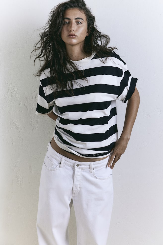 Oversized T-shirt - White/Black striped - 1