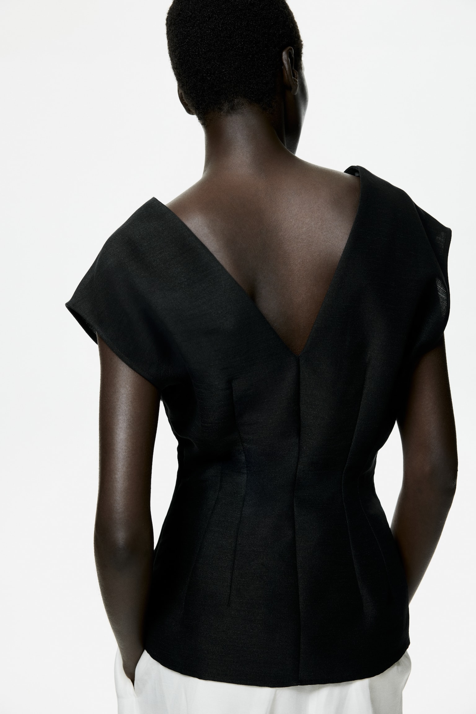 V-neck top - Black - 4