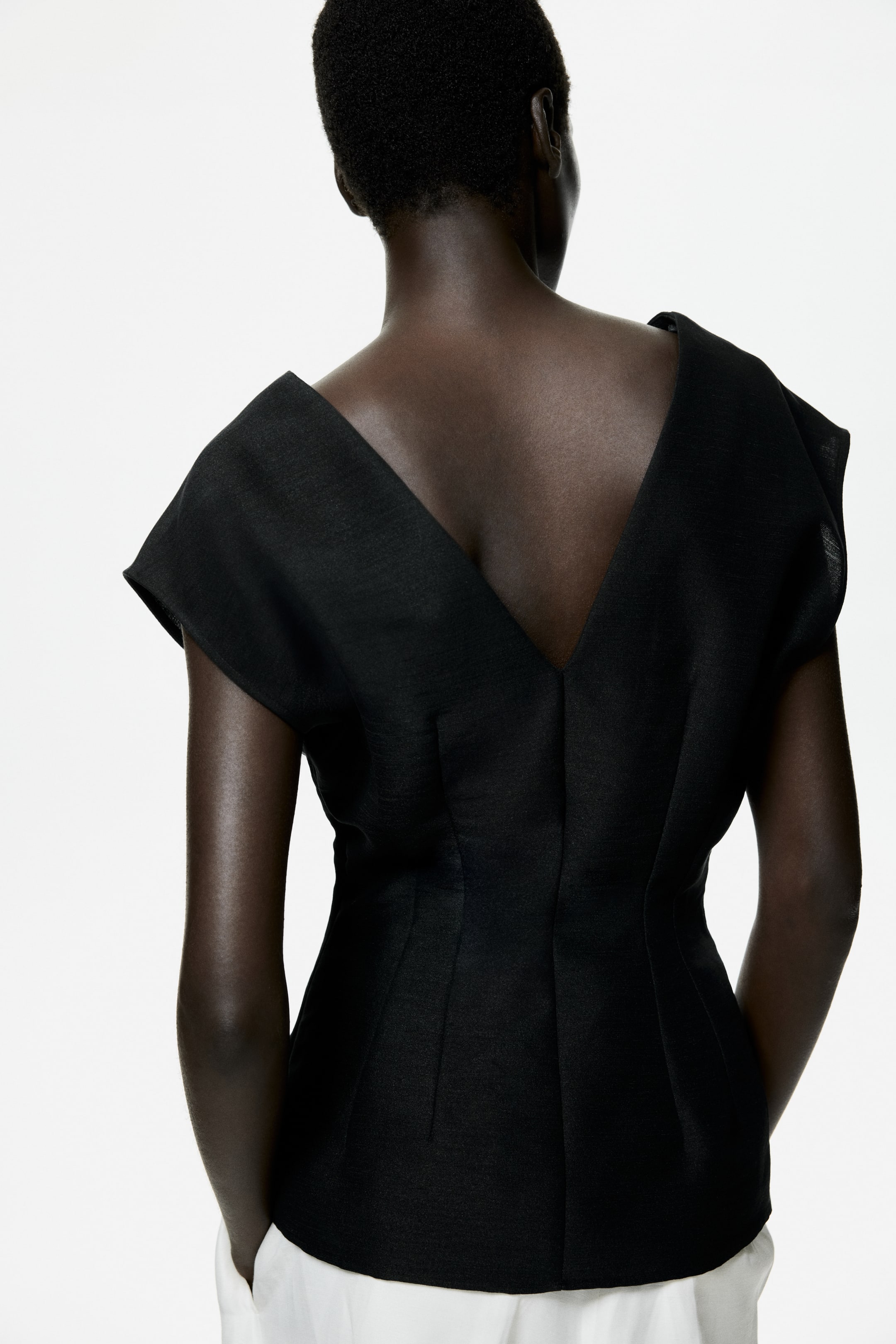 Haut à encolure en V