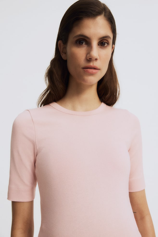 MAMA Figurbetontes T-Shirt-Hellrosa - 6