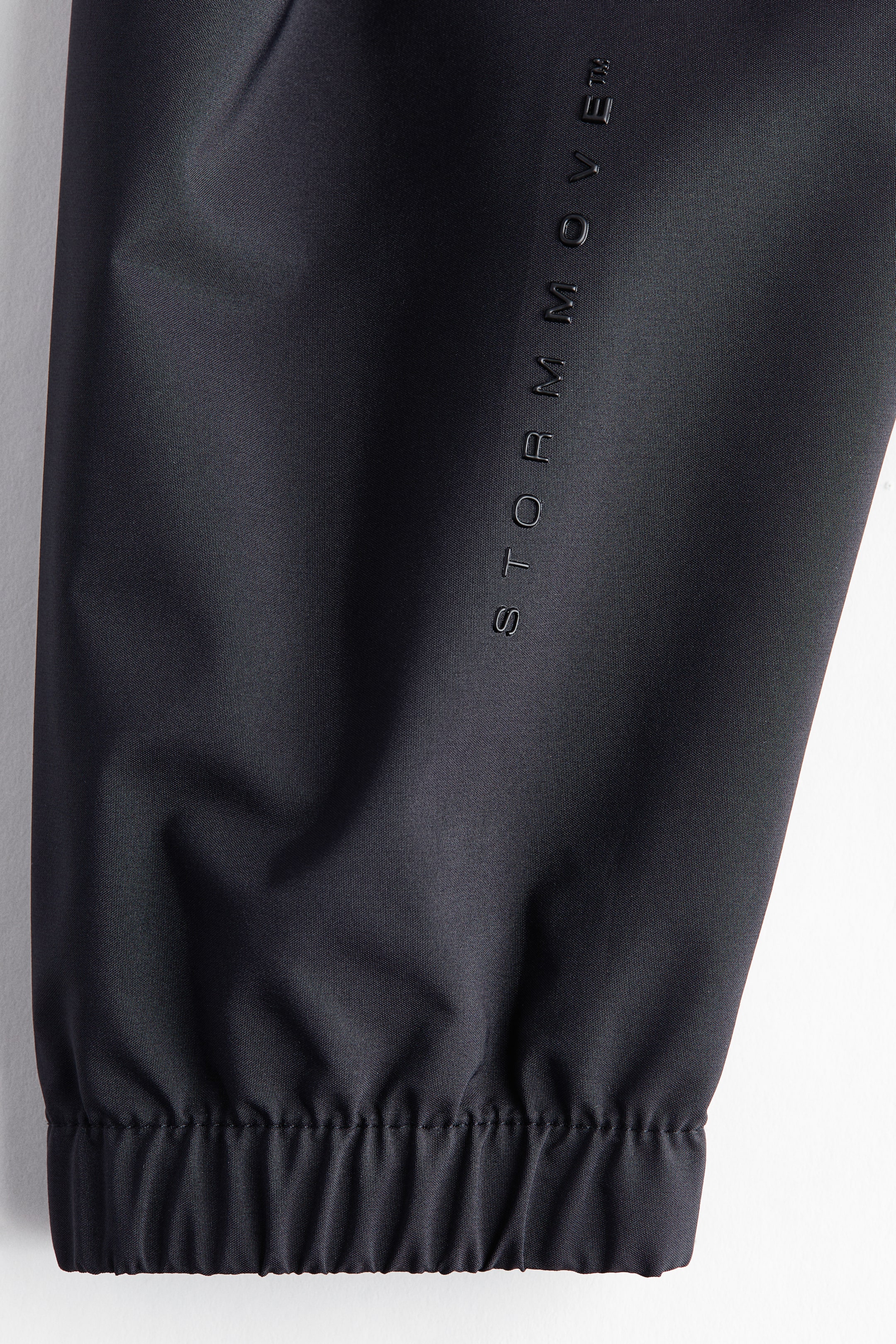 Packable Rain Jacket with StormMove™