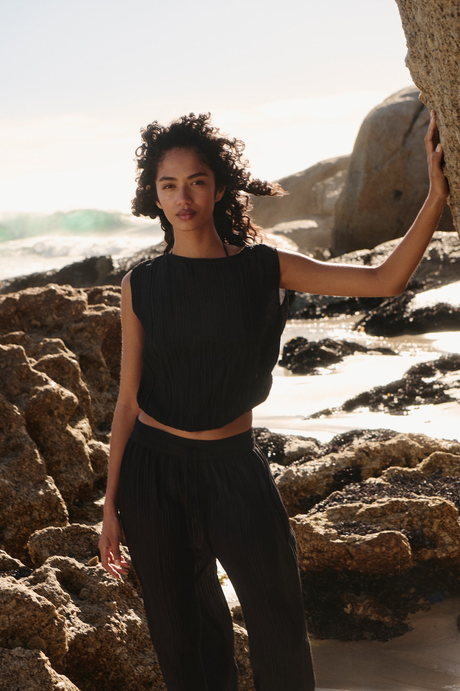 Top con efecto arrugado - Negro - 5