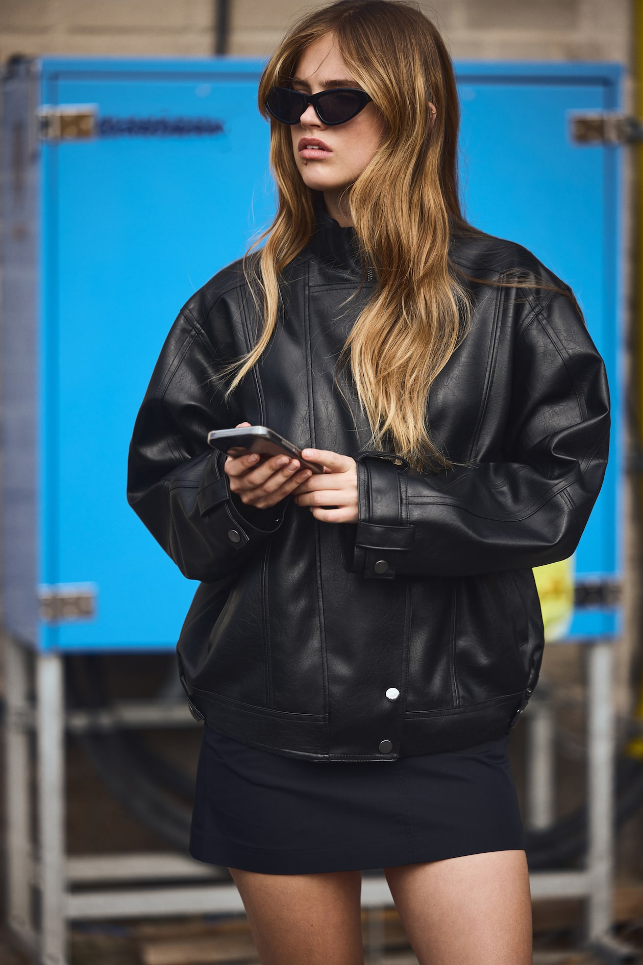 オーバーサイズバイカージャケット - ブラック - レディース | H&M JP