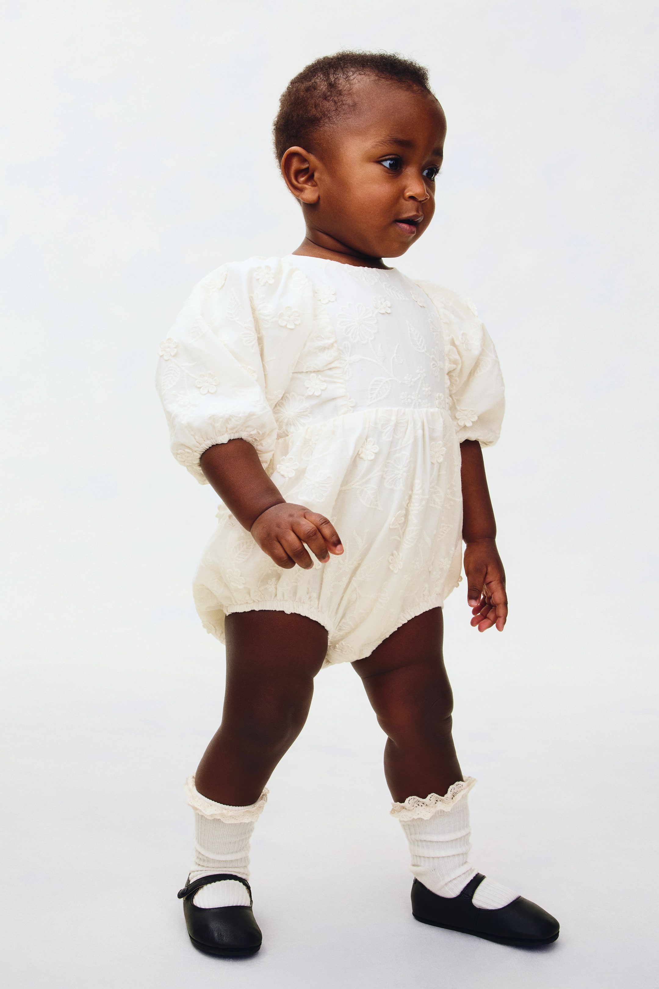 Детские комбинезоны H&M Eyelet-Embroidered Romper Suit — фото 4