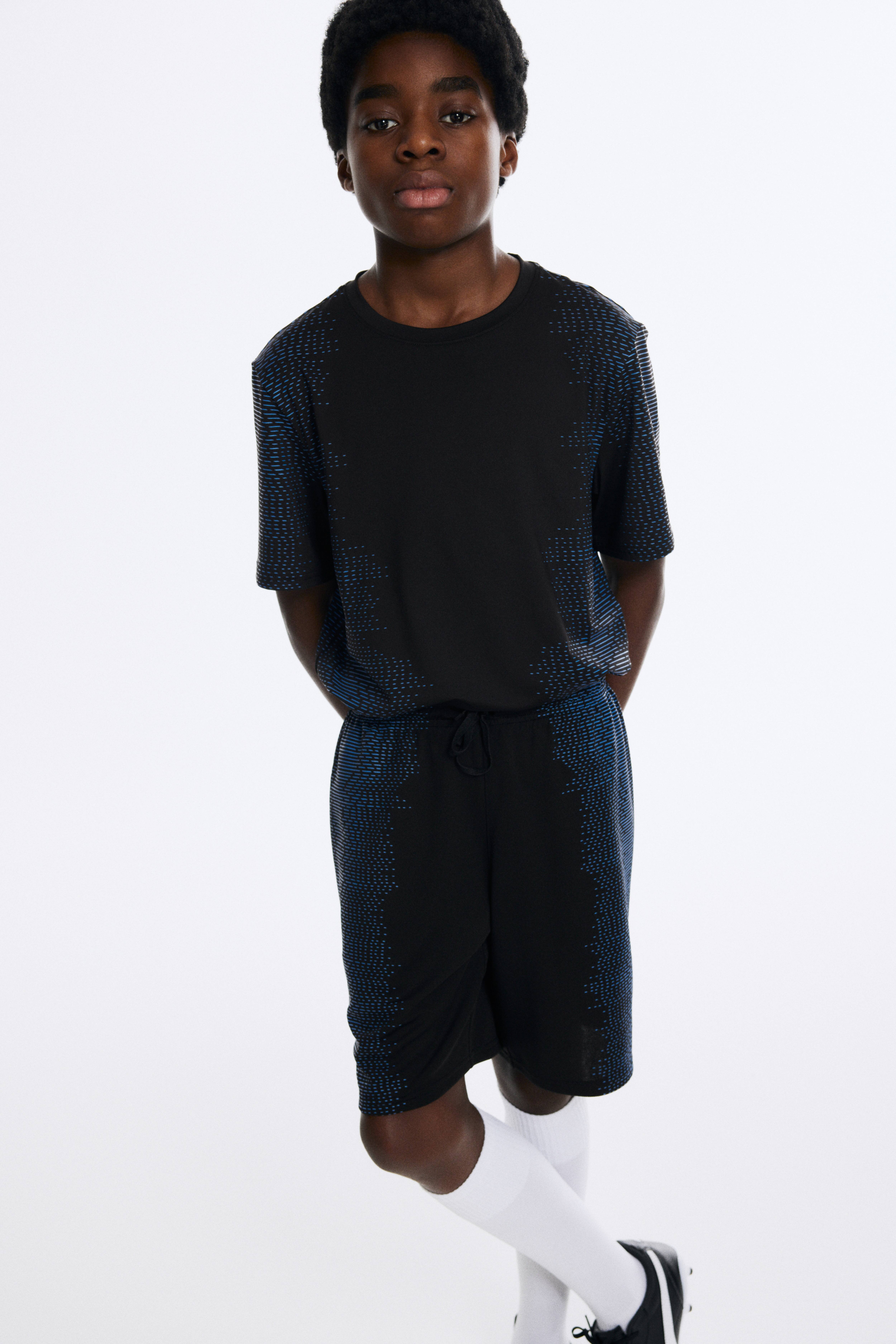 2-Piece Sports Set with DryMove™