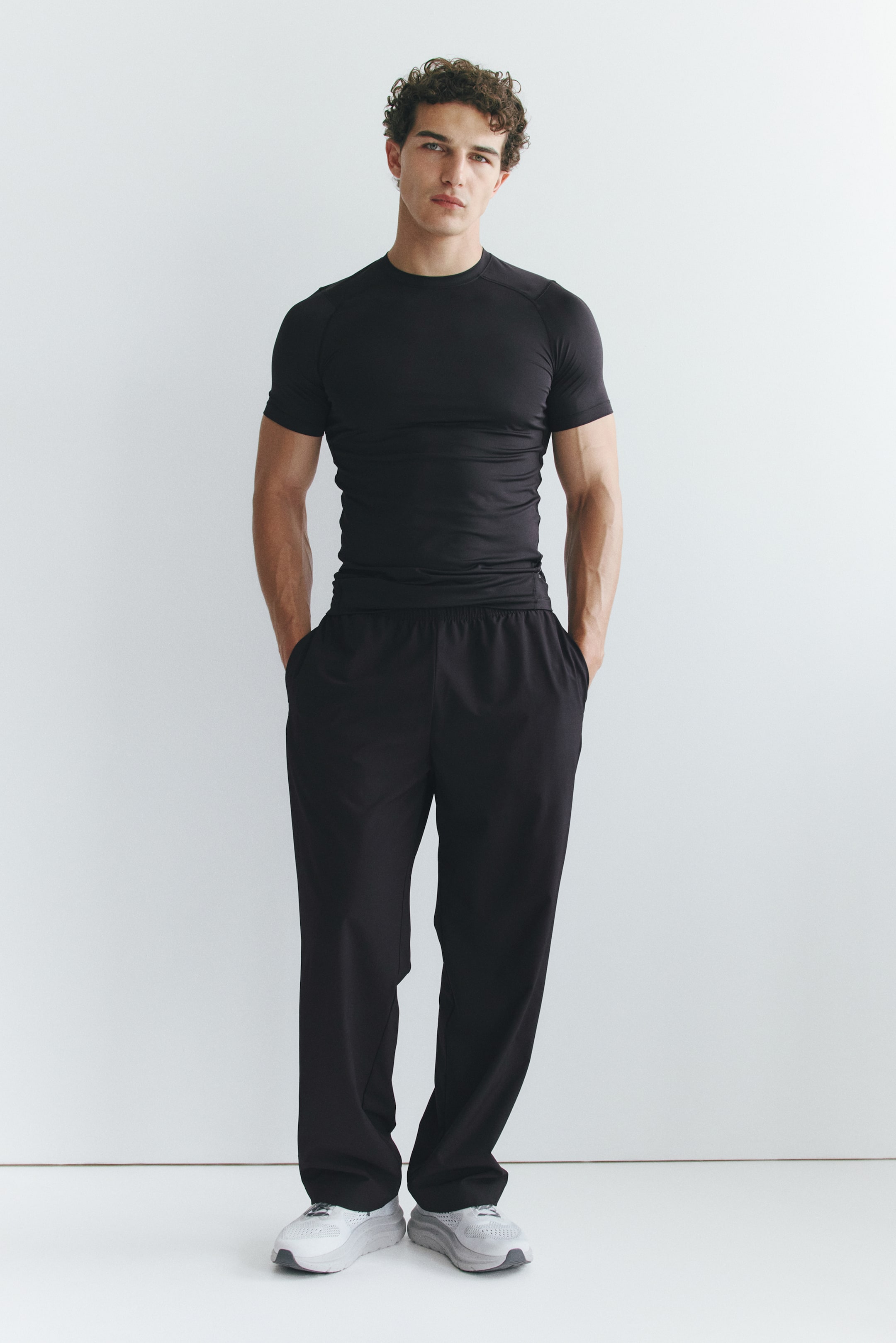 Мужские футболки H&M Compression-Fit Sports T-Shirt with DryMove™ — фото 5