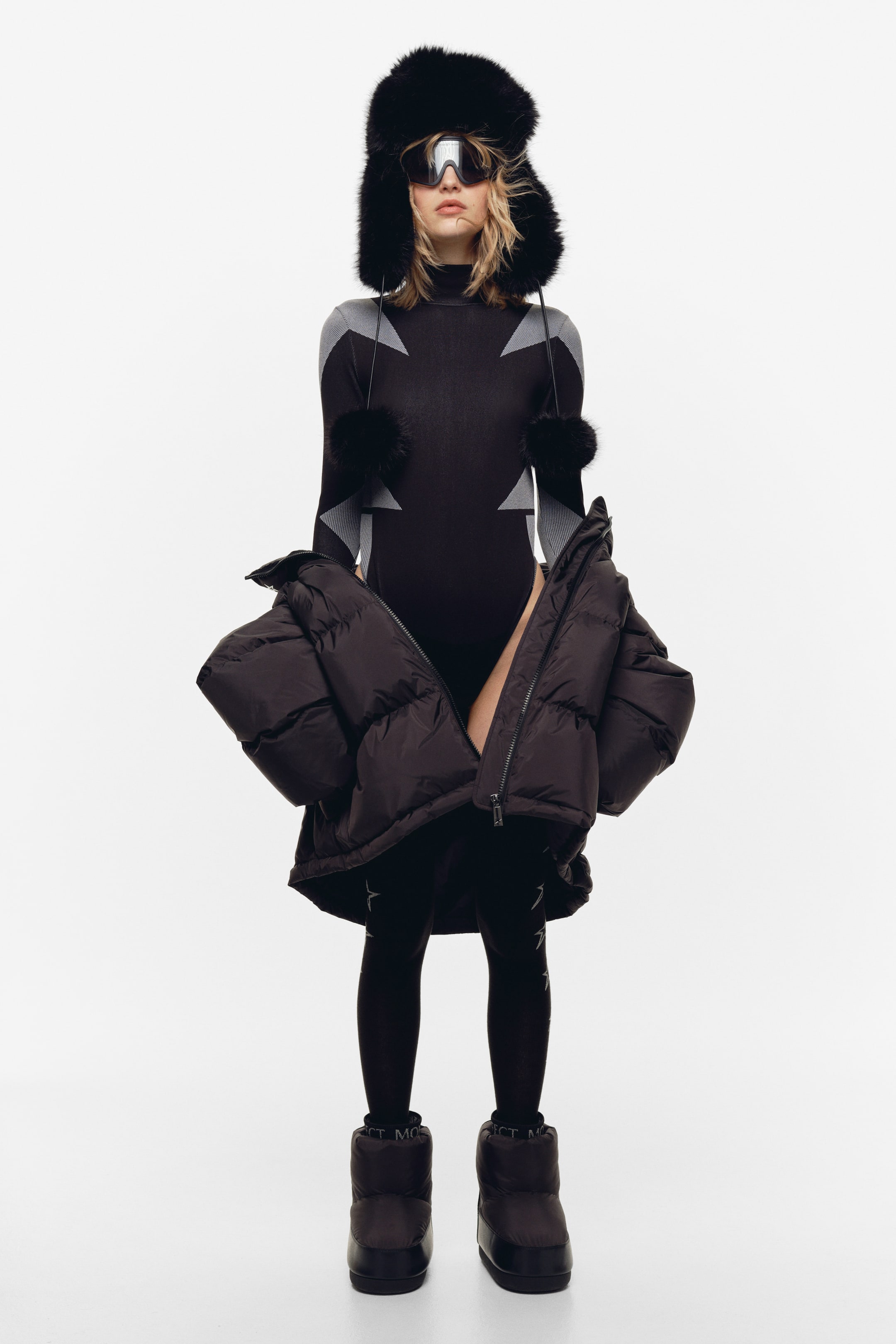 View larger image: Seamless Mock Turtleneck Bodysuit - Black - Ladies | H&M US 2