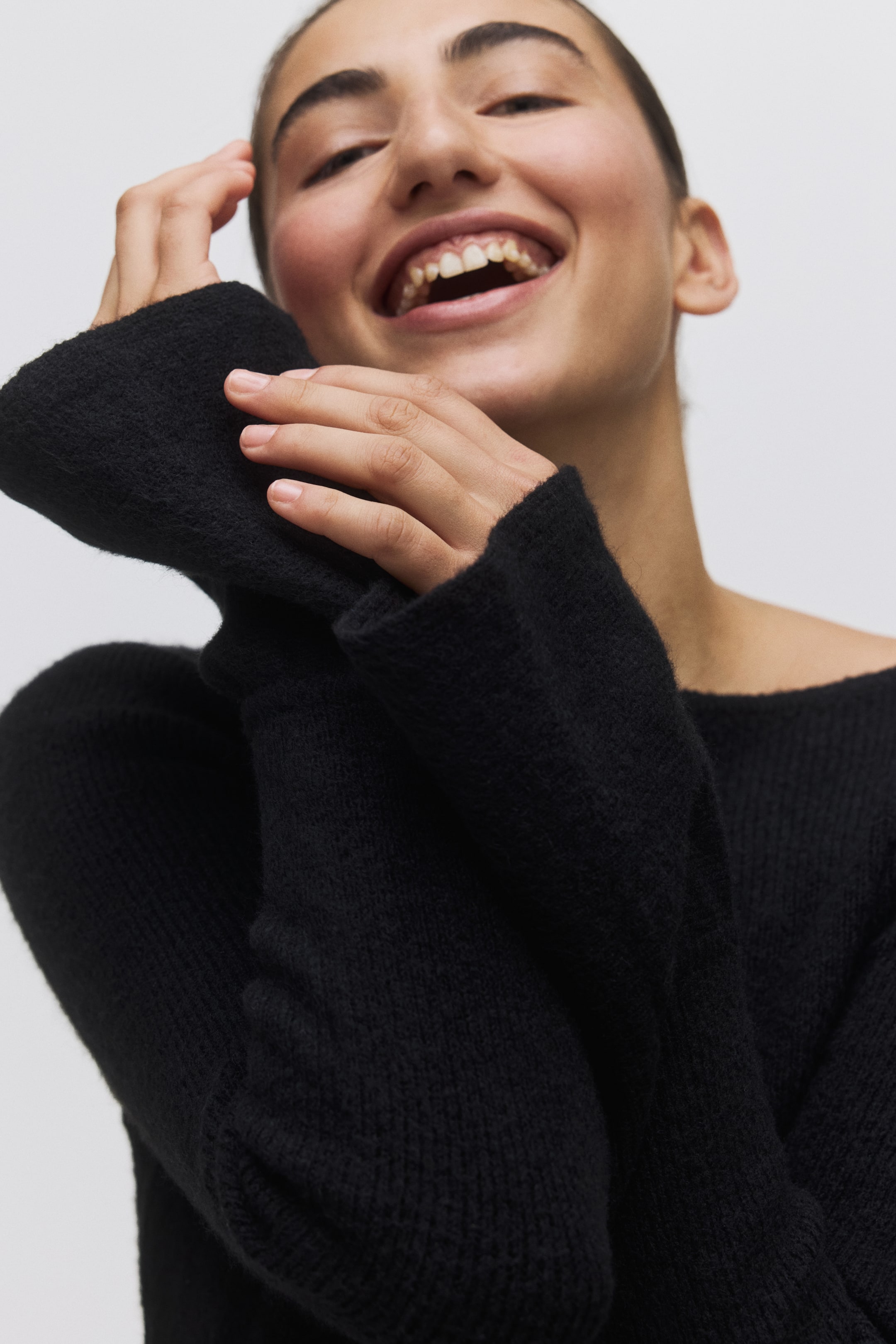 查看大圖: Flounced rib-knit dress - 黑色 | H&M 1