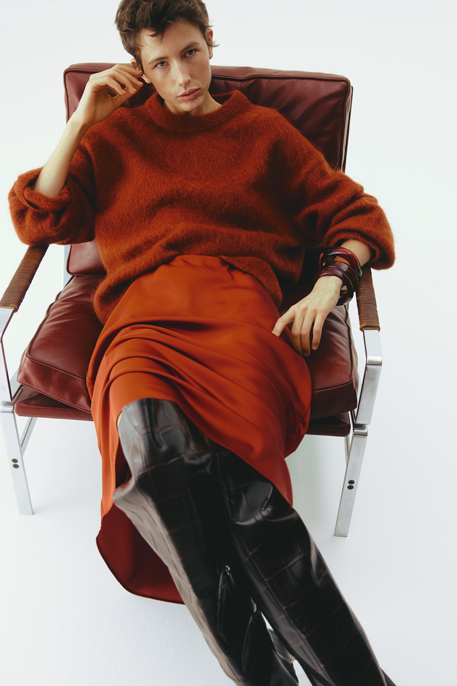 חצאית מידי - כתום חרוך/שחור/בז' בהיר/דוגמה/לבן/פרחוני/ורוד - 1