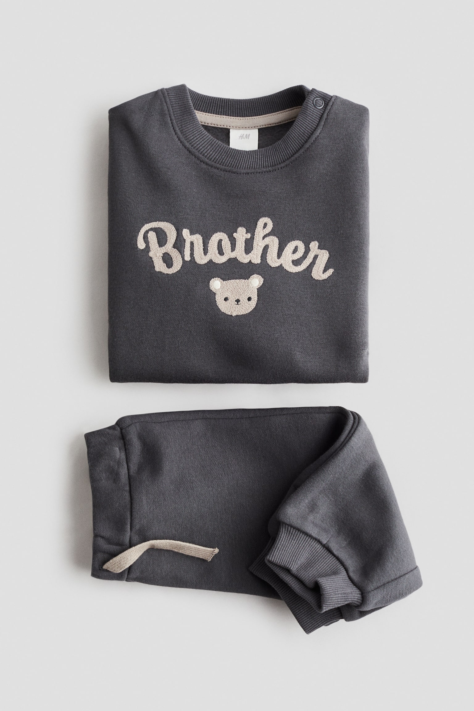 Детский комплект H&M 2-Piece Sibling Sweatshirt and Joggers Set, цвет: Тёмный серый — фото 2