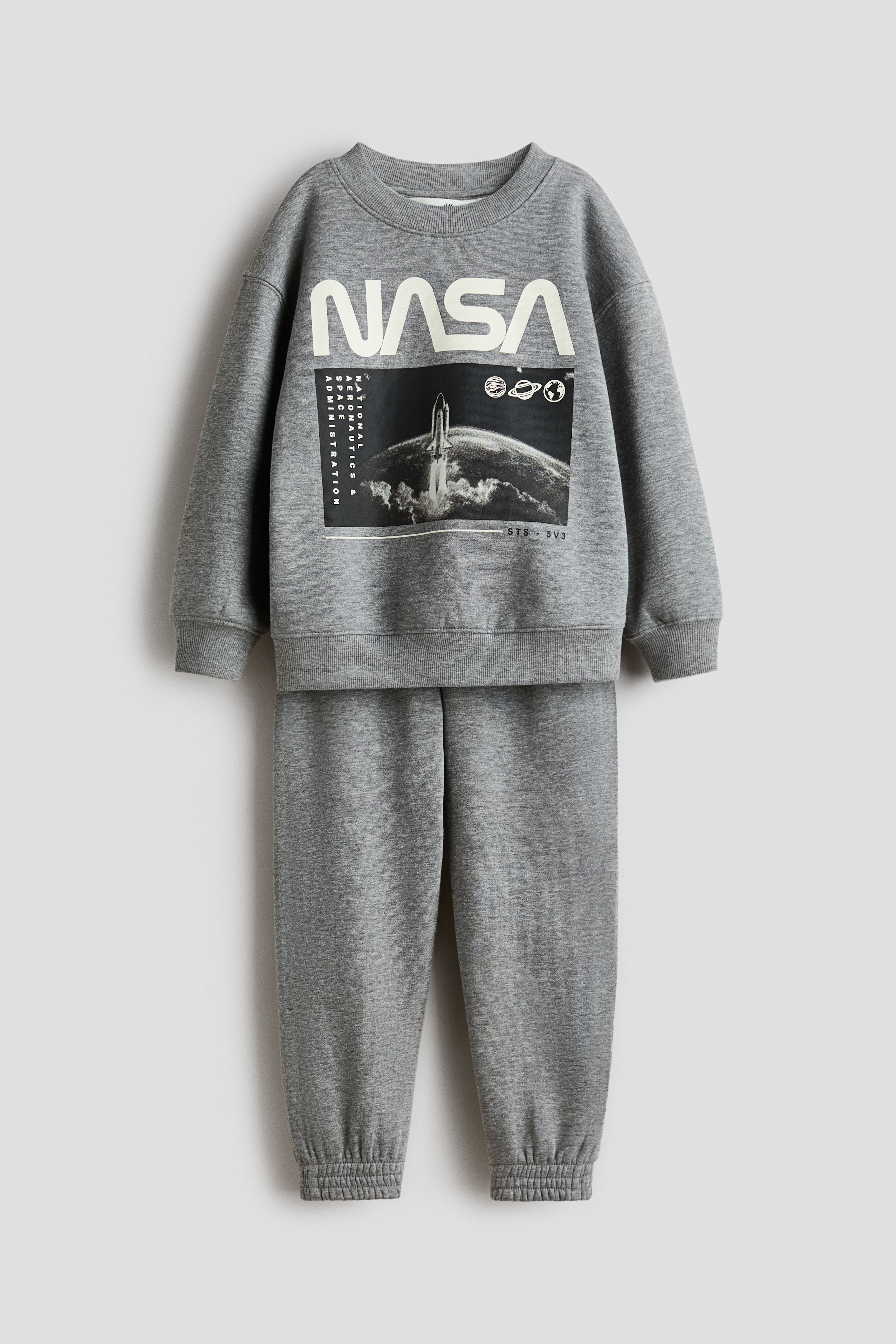 2-Piece Sweatshirt and Joggers Set