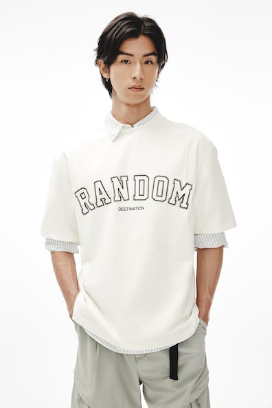ルーズフィット プリントTシャツ