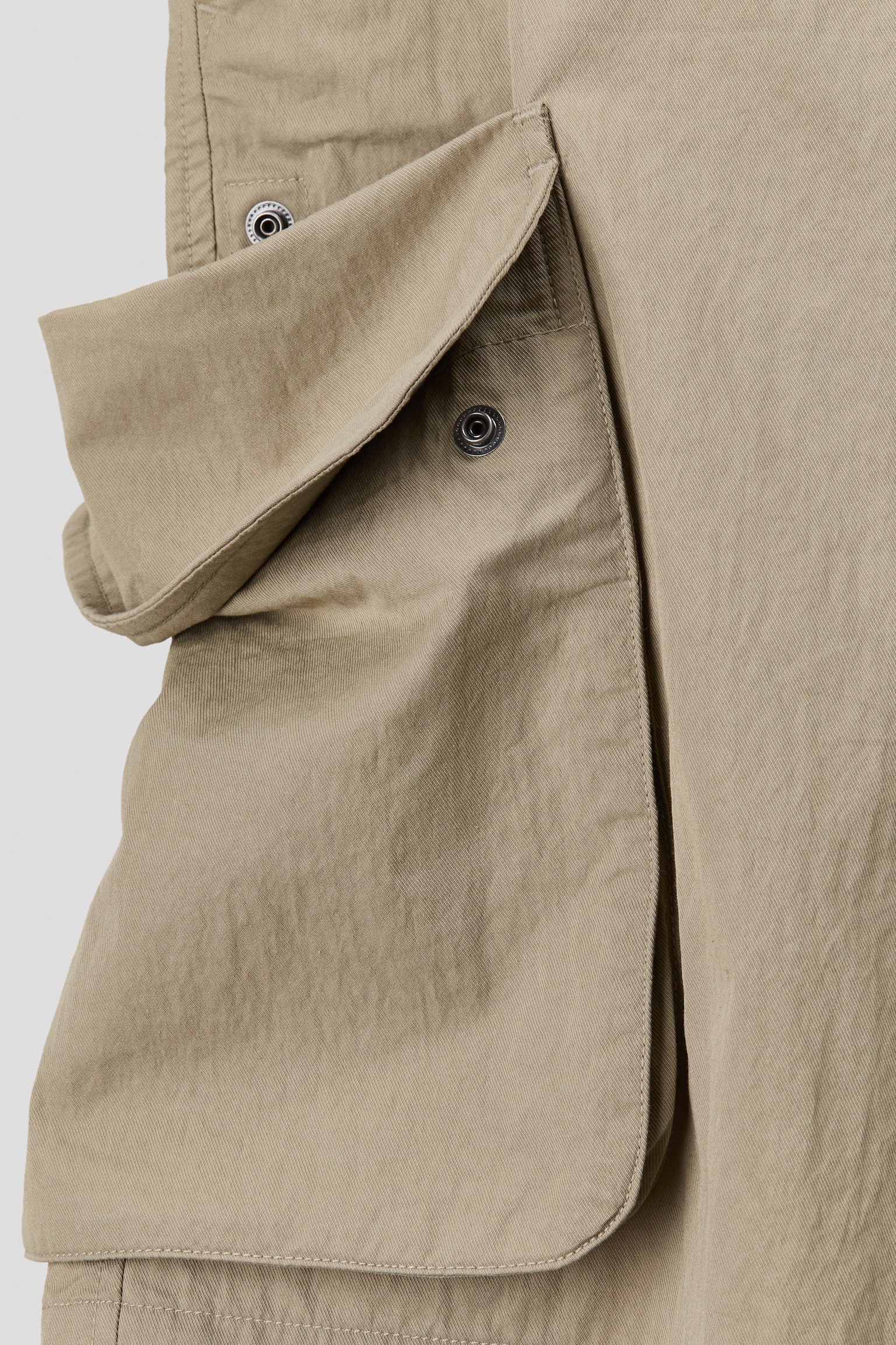 מכנסי דגמ"ח ברמודה Loose Fit - ירוק חאקי - 3