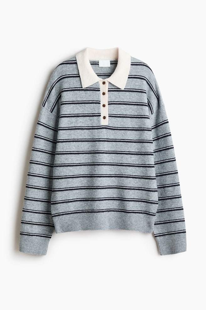 Oversized Poloshirt aus Feinstrick - Graumeliert/Gestreift - 1