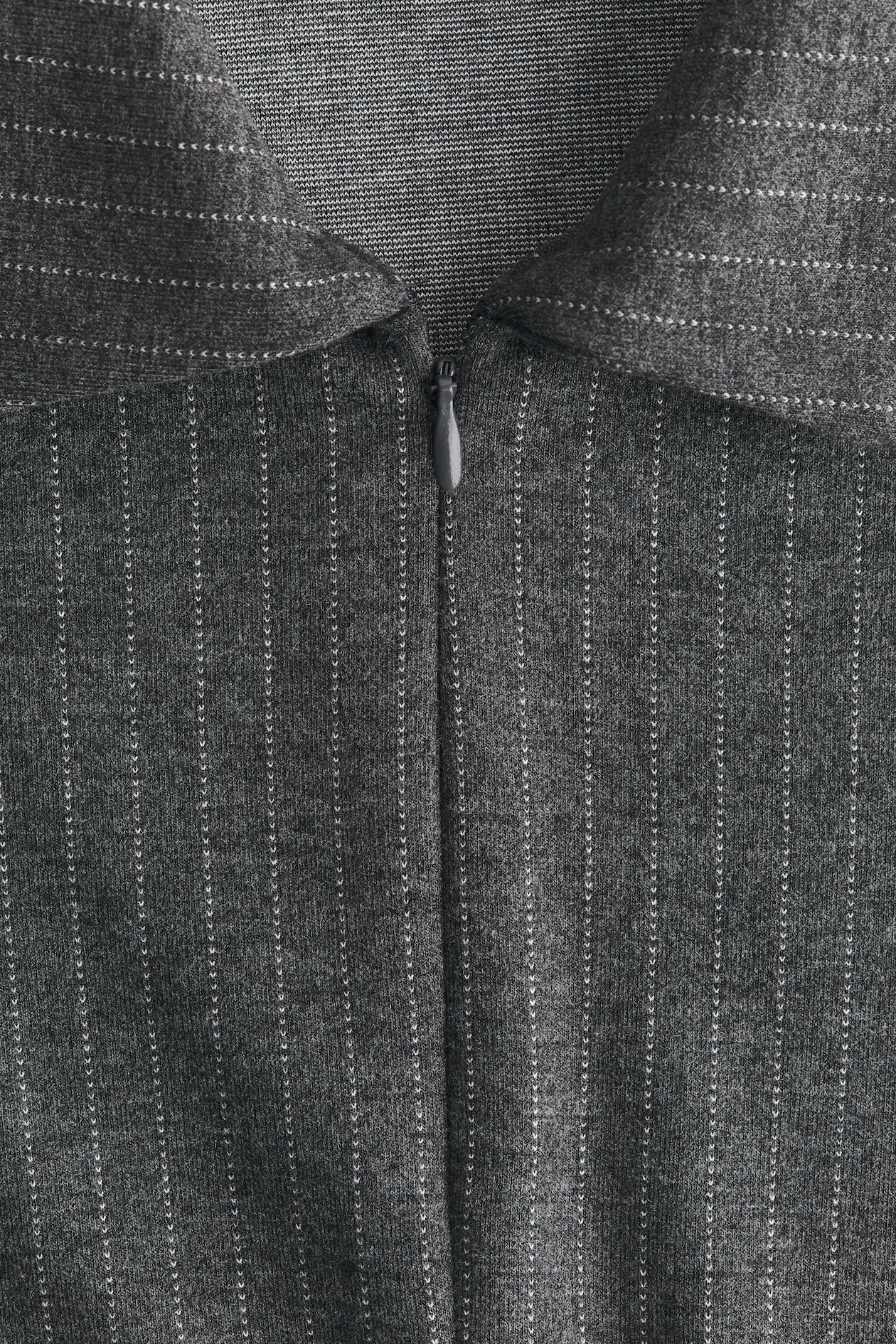 Jersey Dress with Collar - image 4