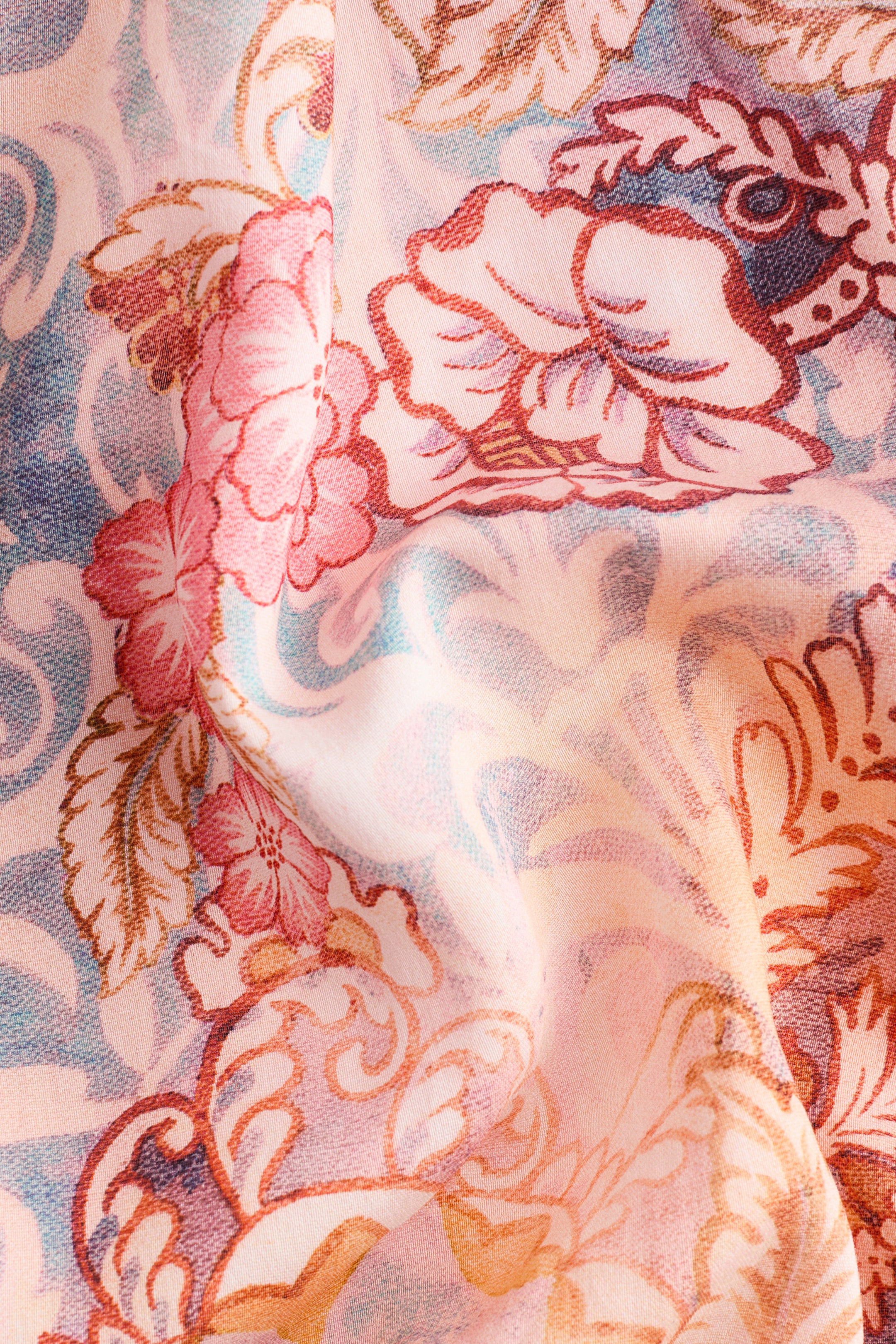 Robe découpée avec dos nu