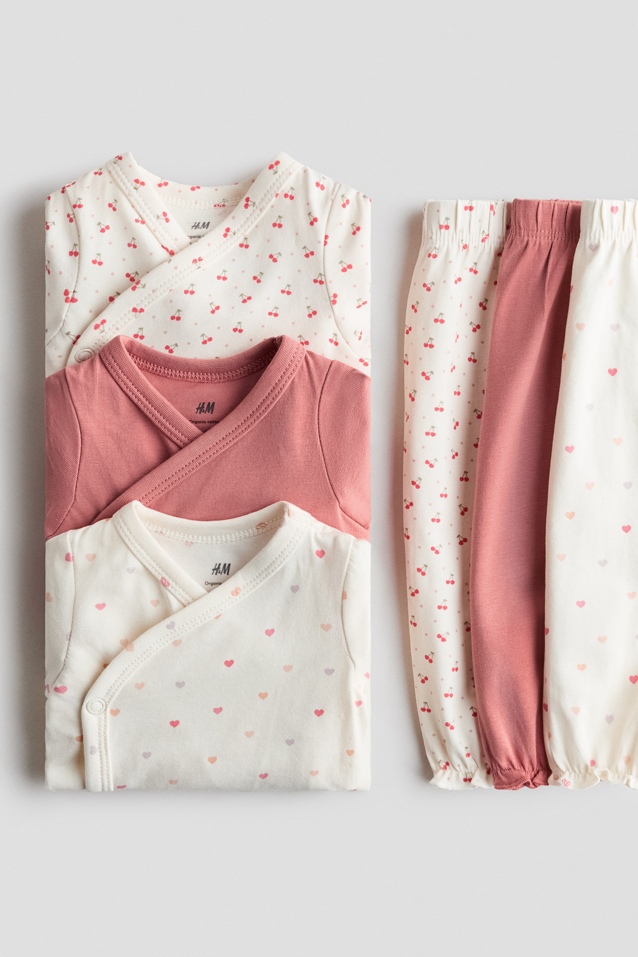 Ensemble 6 pièces avec cache-couches et pantalons