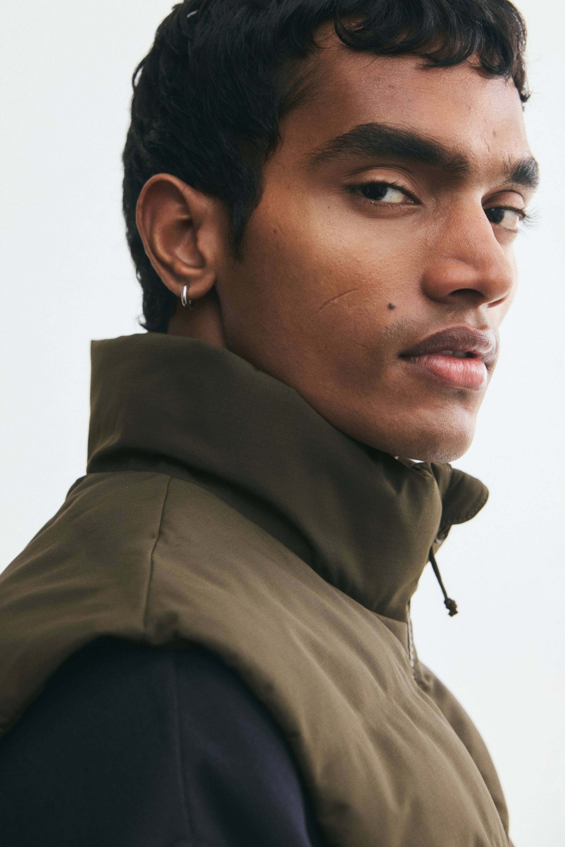 Windproof & Water-Repellent Puffer Vest