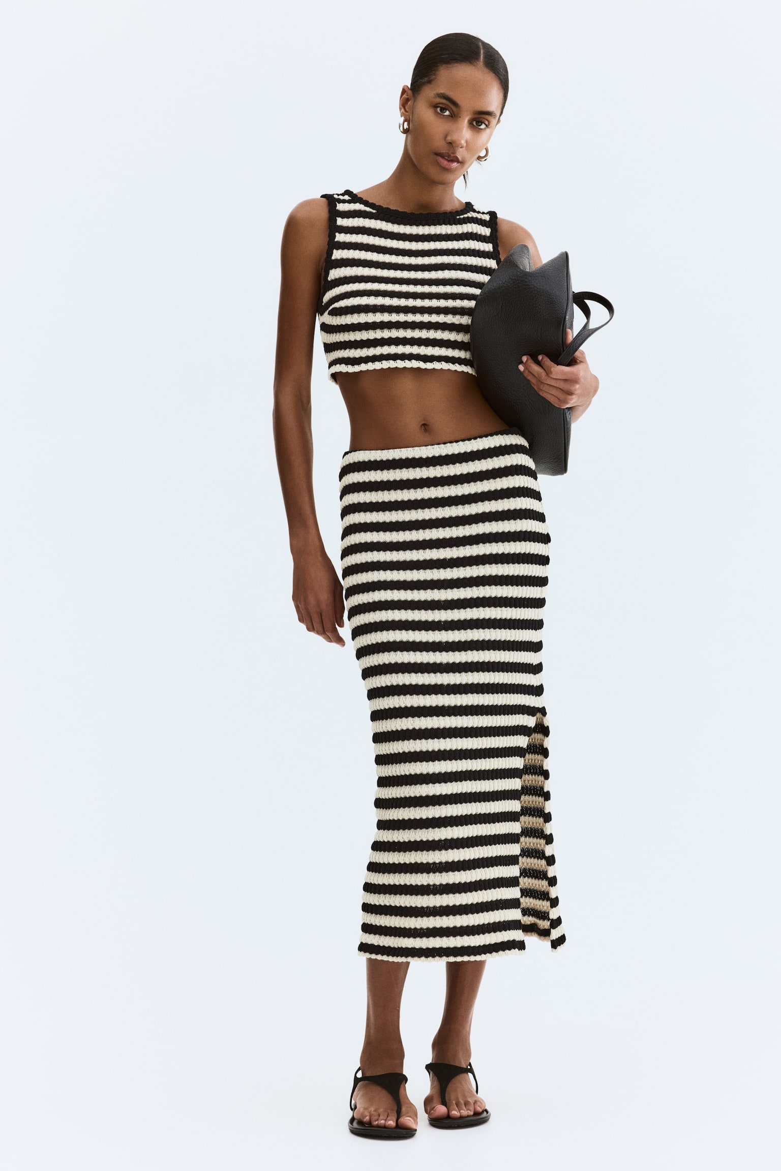 Crochet-look top - Black/Striped - 3