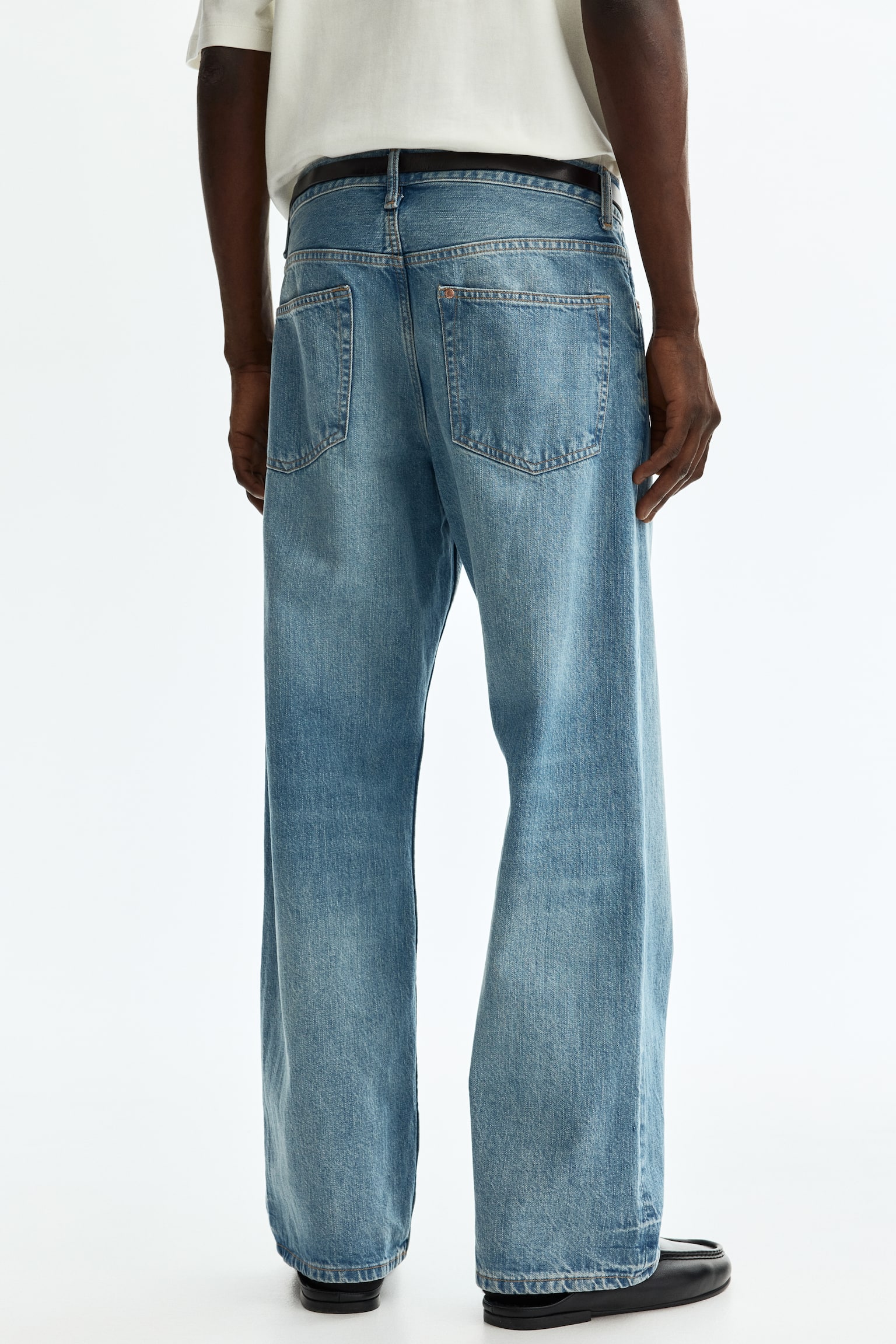 Loose Straight Jeans - Light denim blue/Black/Denim blue/Dark grey/Denim blue/Denim blue/Brown/Denim blue - 7