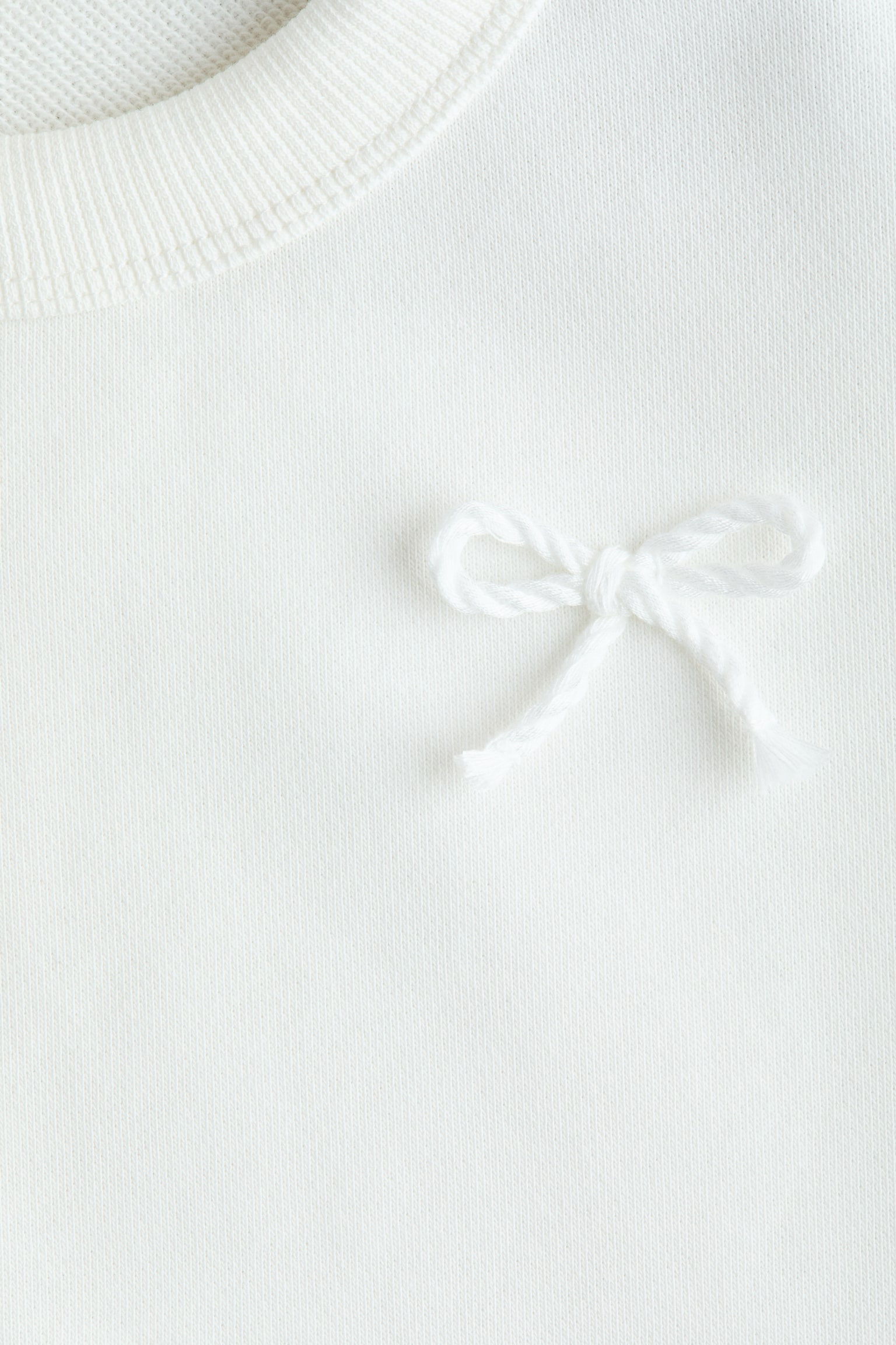 Playera con diseño - Blanco/Moños/Crema/Flores - 2