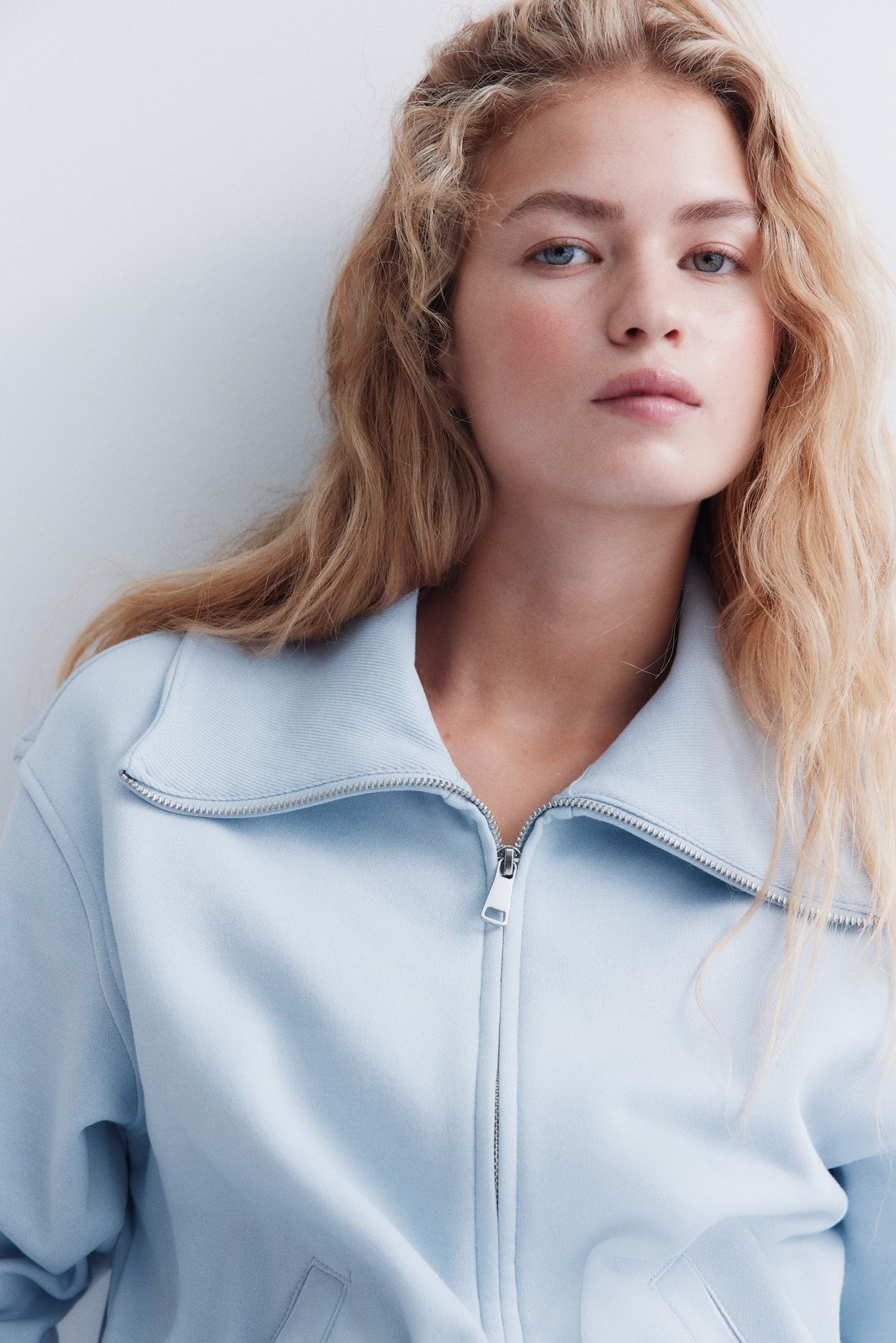 2-Piece Sweatsuit - image 4