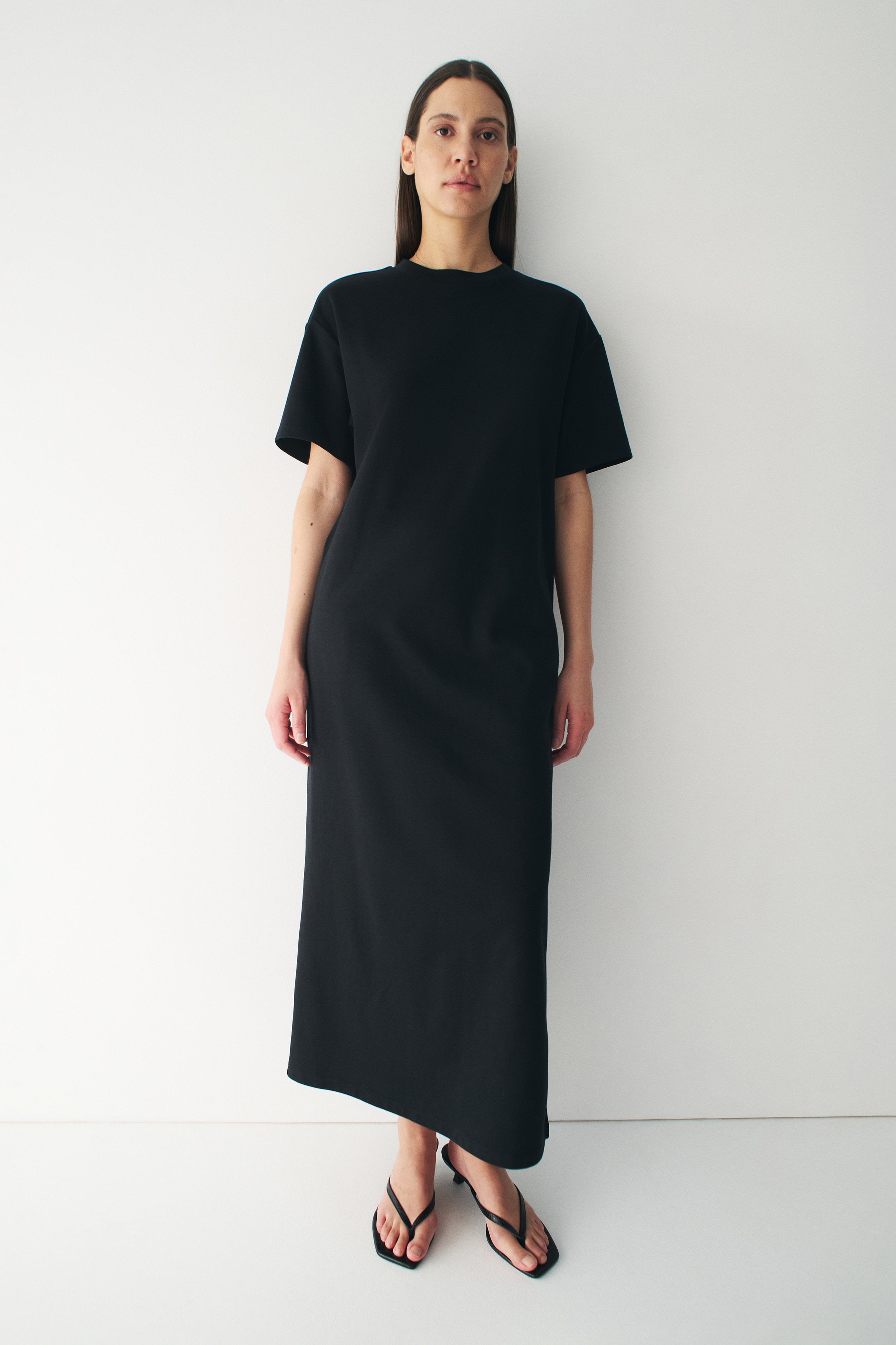 Women's Black T Shirt Dresses | H&M Women's Black T Shirt Dresses | H&M