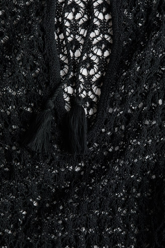 Strandkleid im Häkellook - Schwarz/Weiß/Dunkelrot - 3