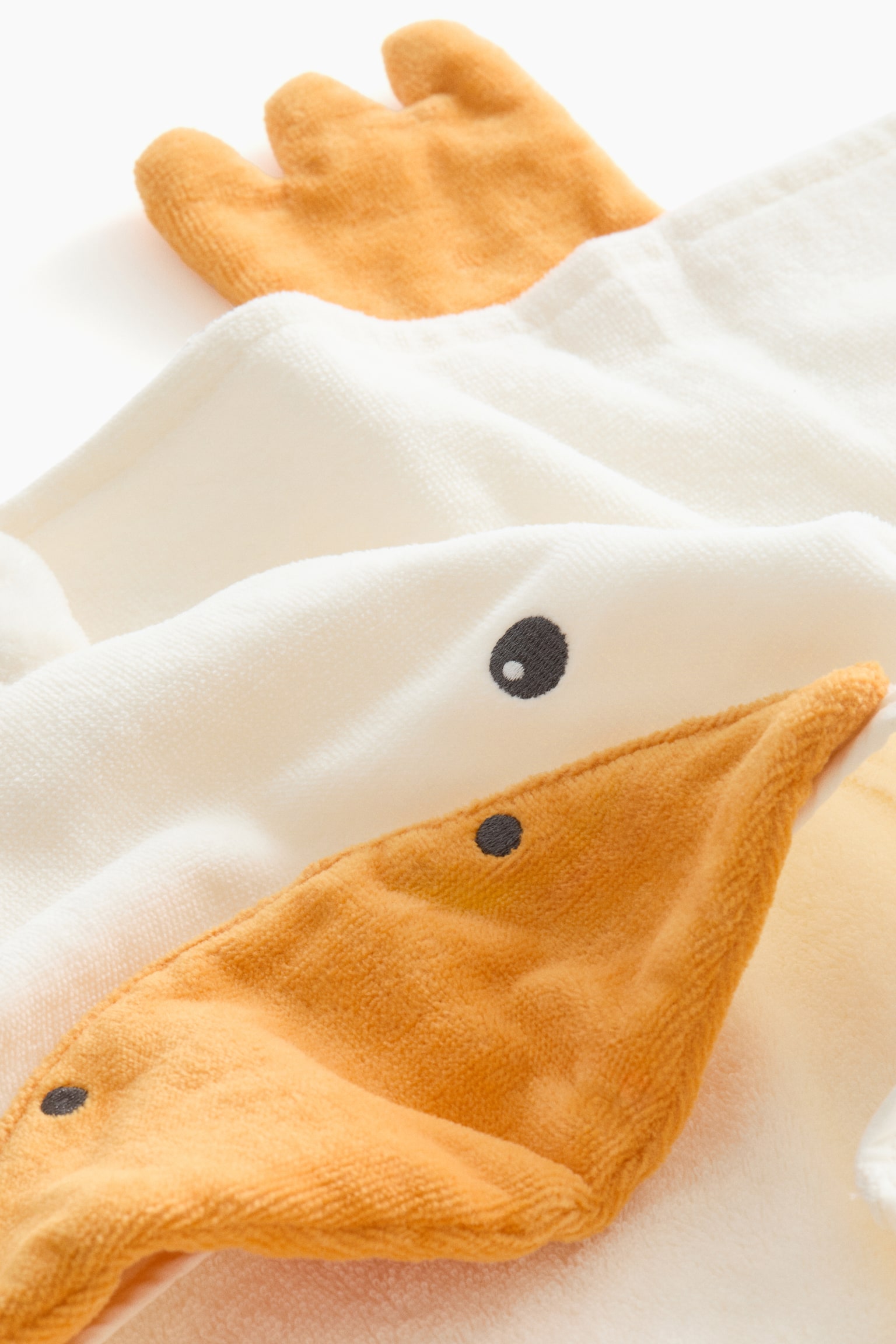 Towel cape - White/Pelican/Red/Strawberry/Light pink/Flower/Olive green/Dinosaur/Light blue/Shark/Light beige/Giraffe/Blue/Fish/Light blue/Octopus - 4