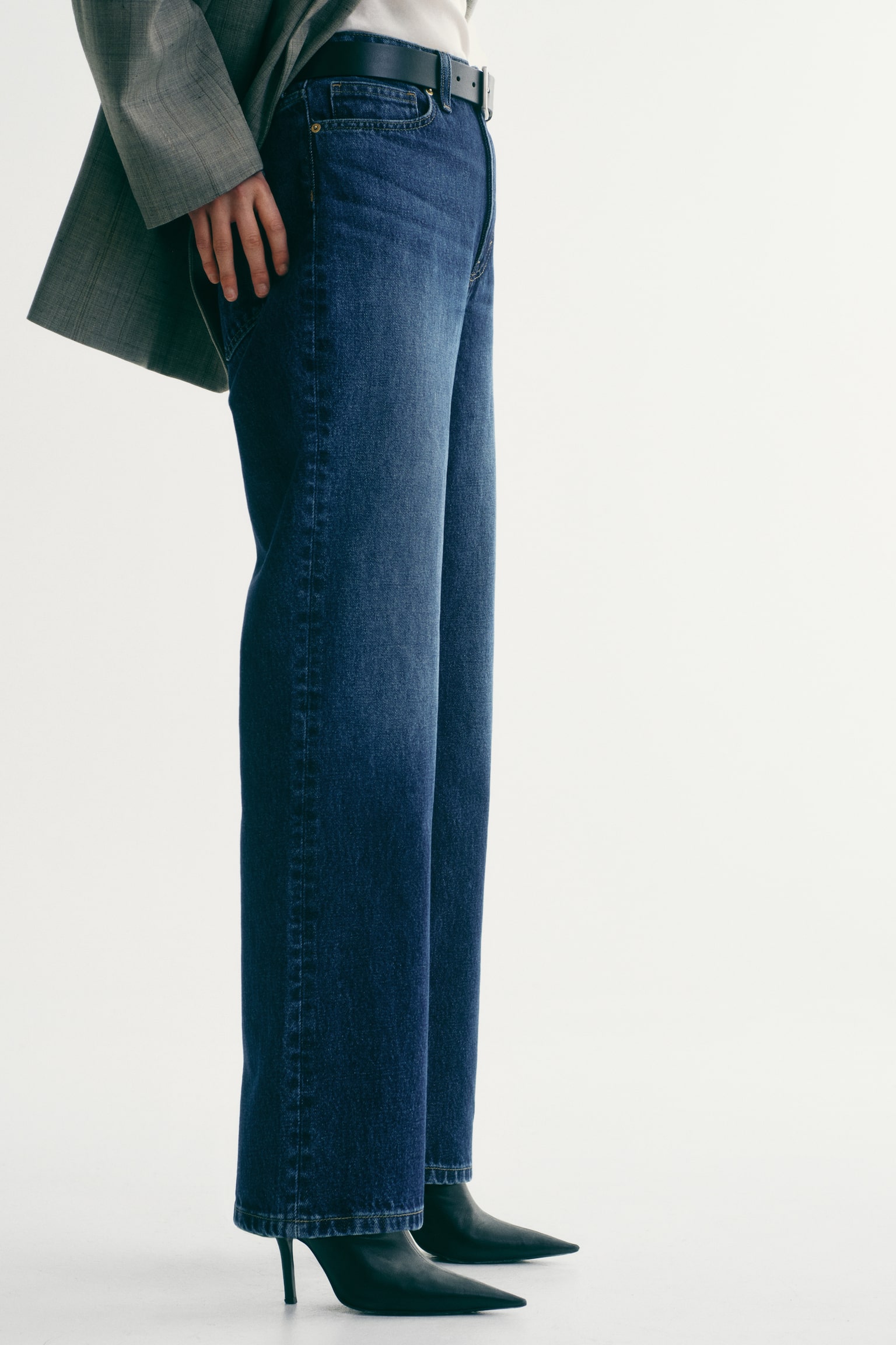 Straight High Jeans - Dark denim blue/Denim blue/Denim blue/Washed denim blue/Light denim blue - 6