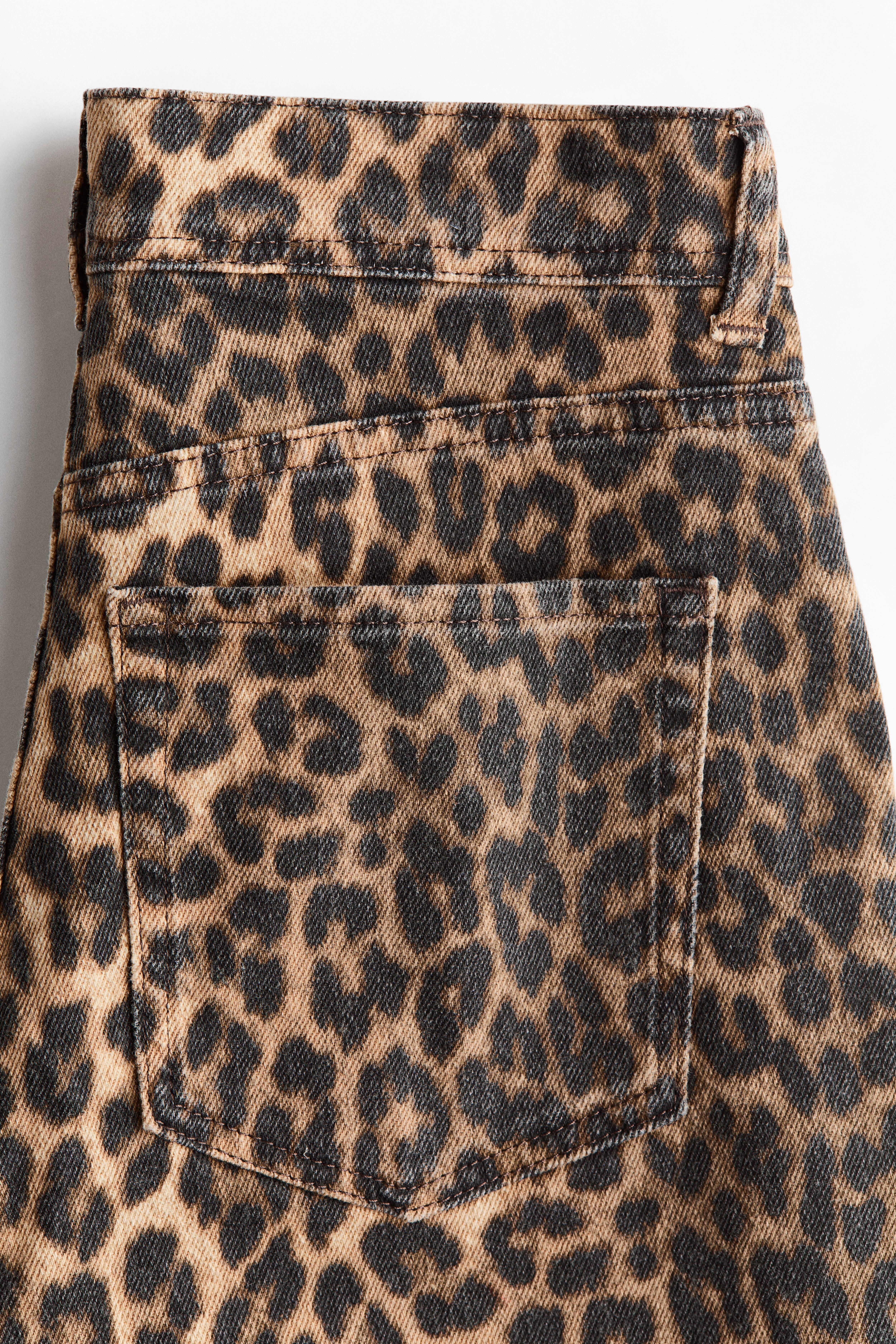 Wide High Waist Ankle Jeans