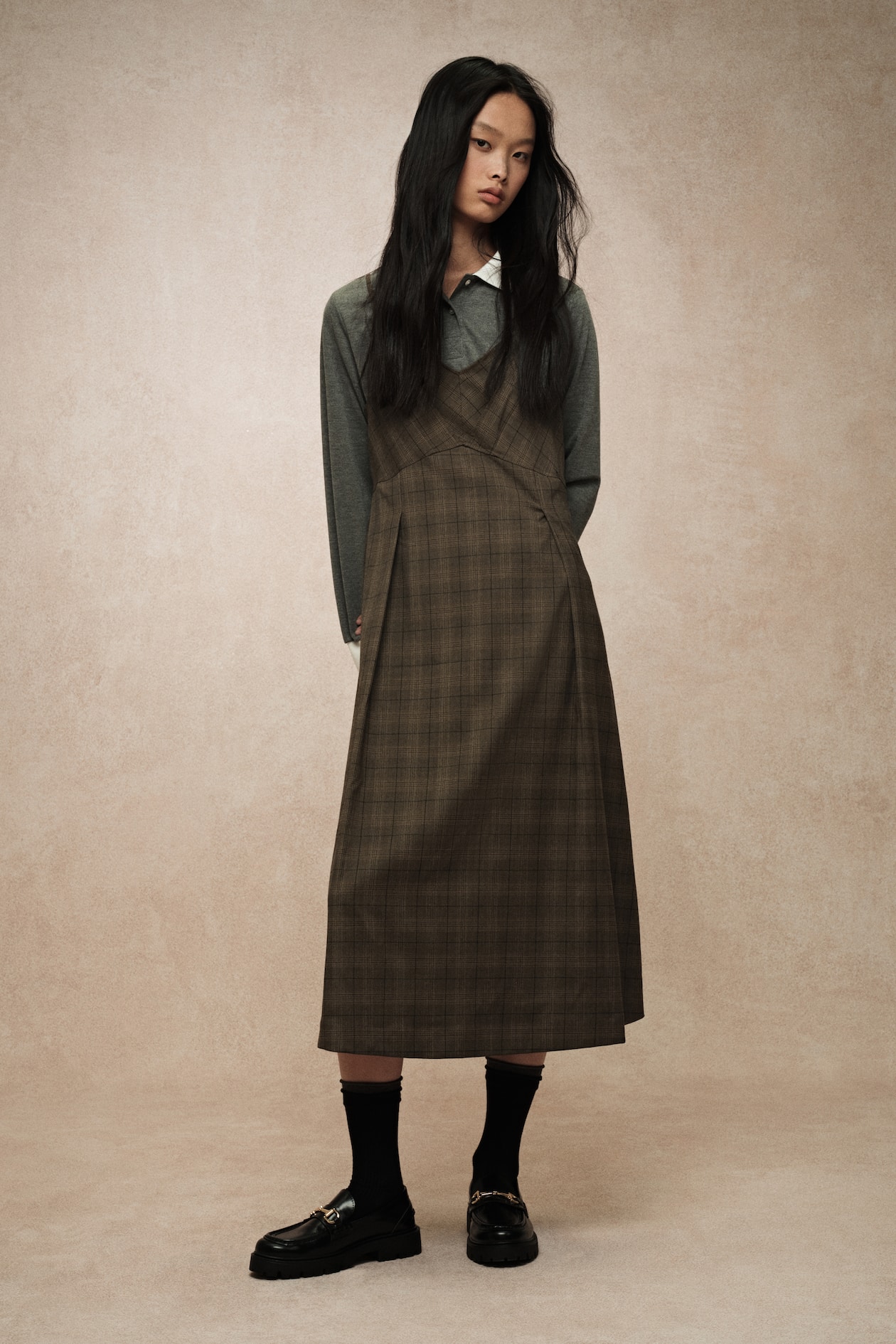 Women's Brown/plaid Strappy V-Neck Dress | H&M PH Women's Brown/plaid Strappy V-Neck Dress | H&M PH
