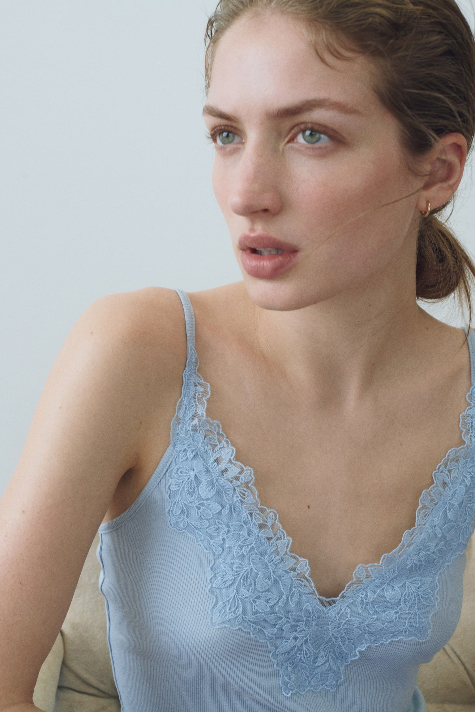 Lace-trimmed strappy top - 4