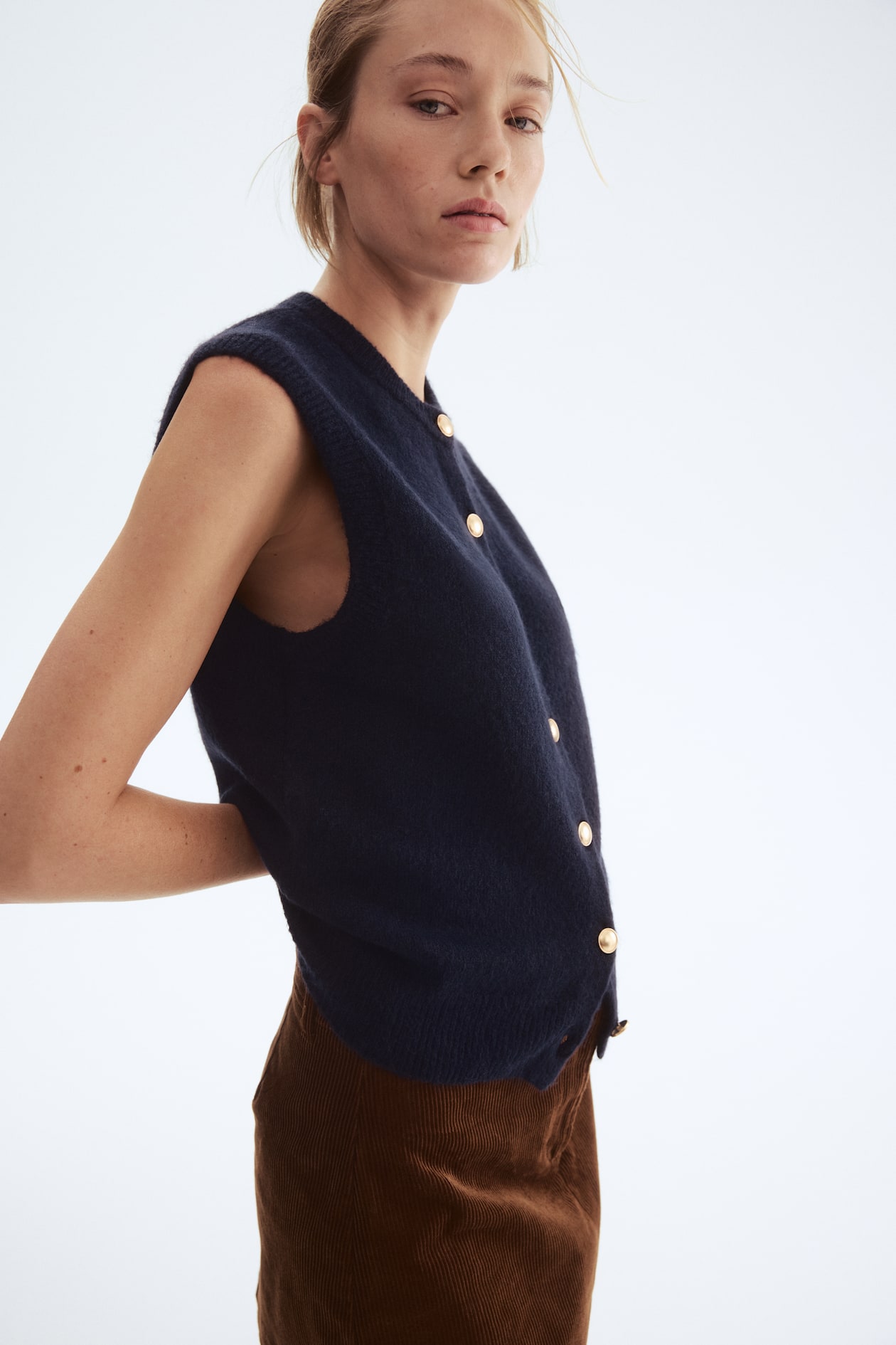 Fine-Knit Vest - image 4