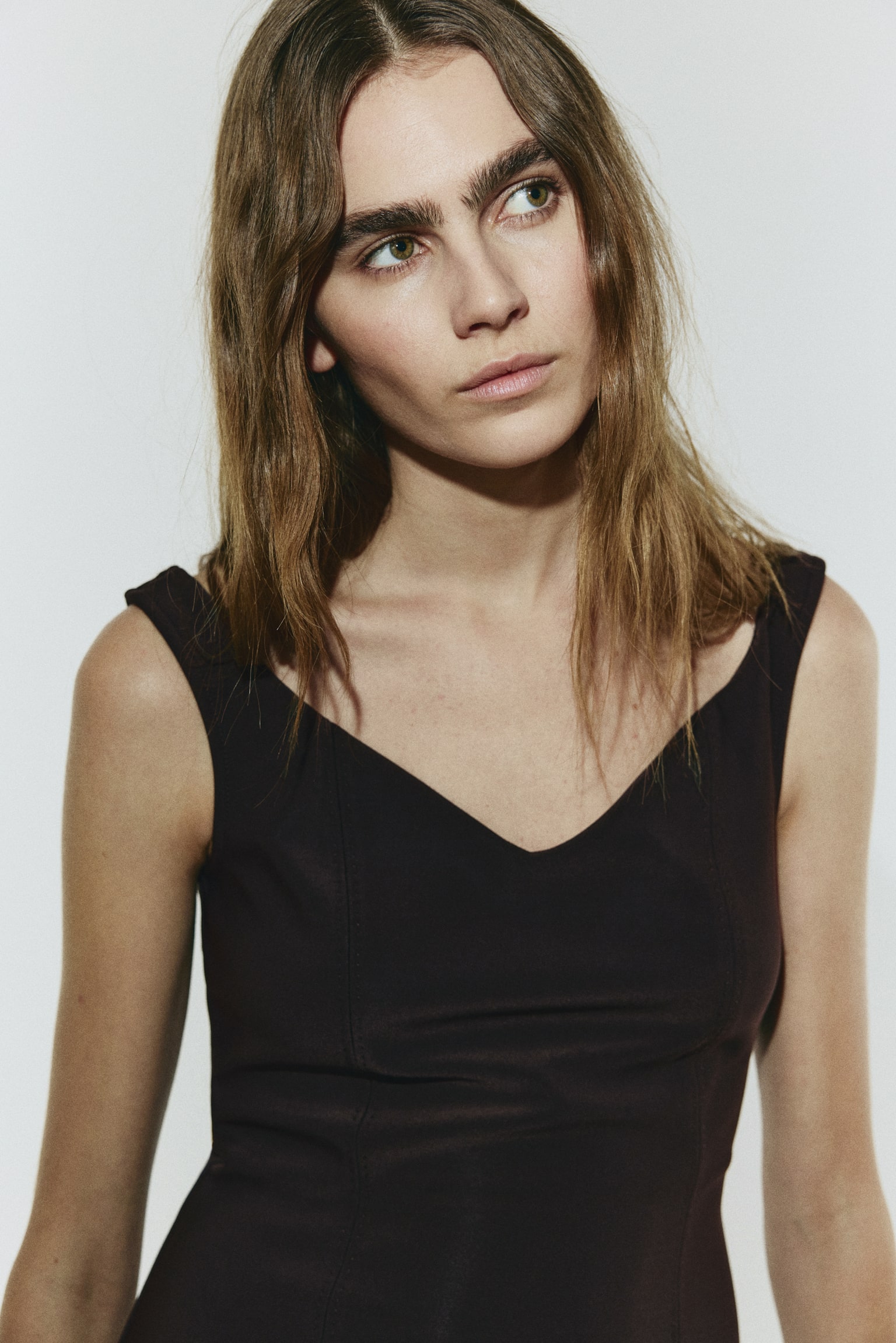 Žerzejové šaty odhalující ramena - Dark brown - 3