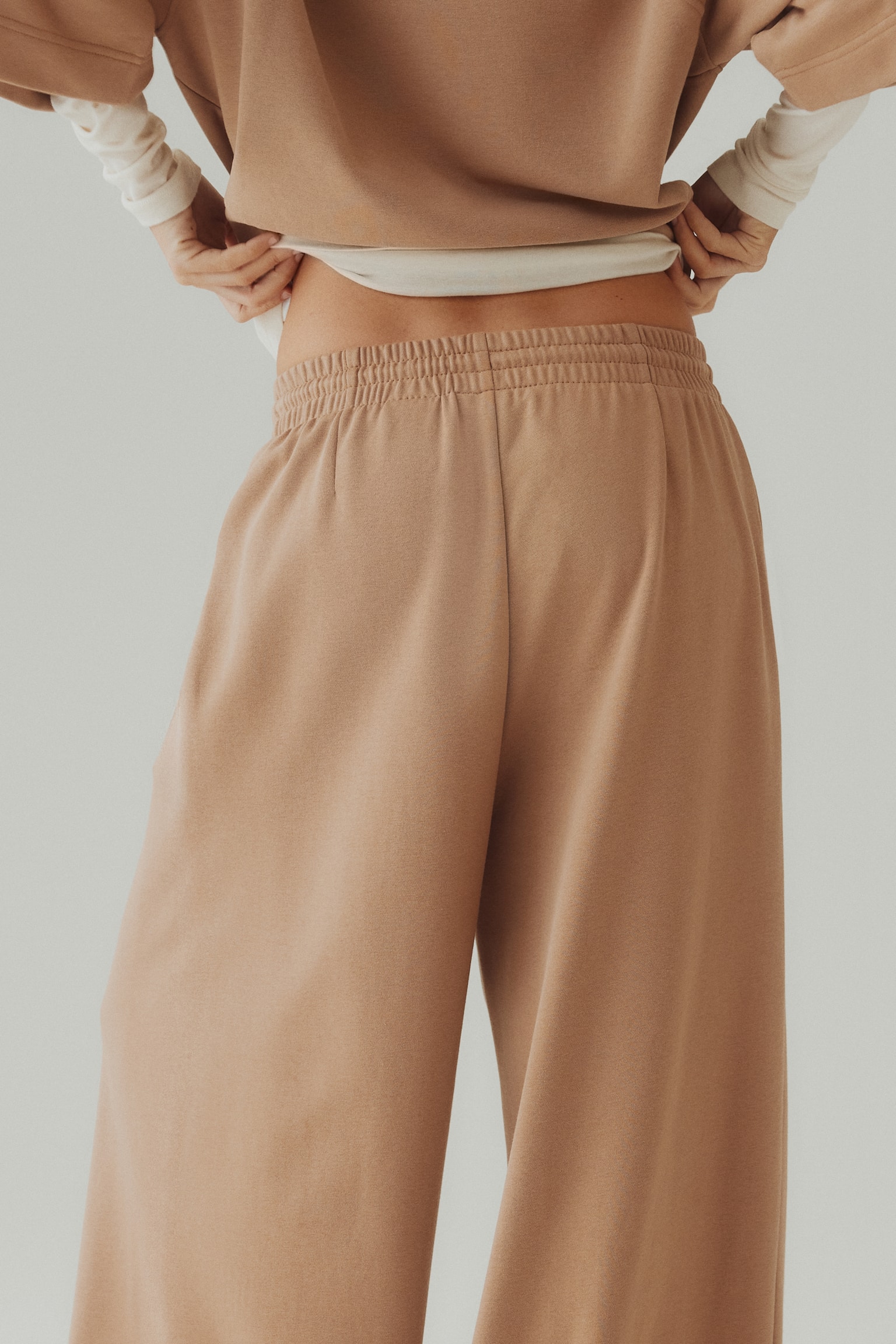 Pleat-detail drawstring trousers - Dark beige/Burgundy/Light beige - 7
