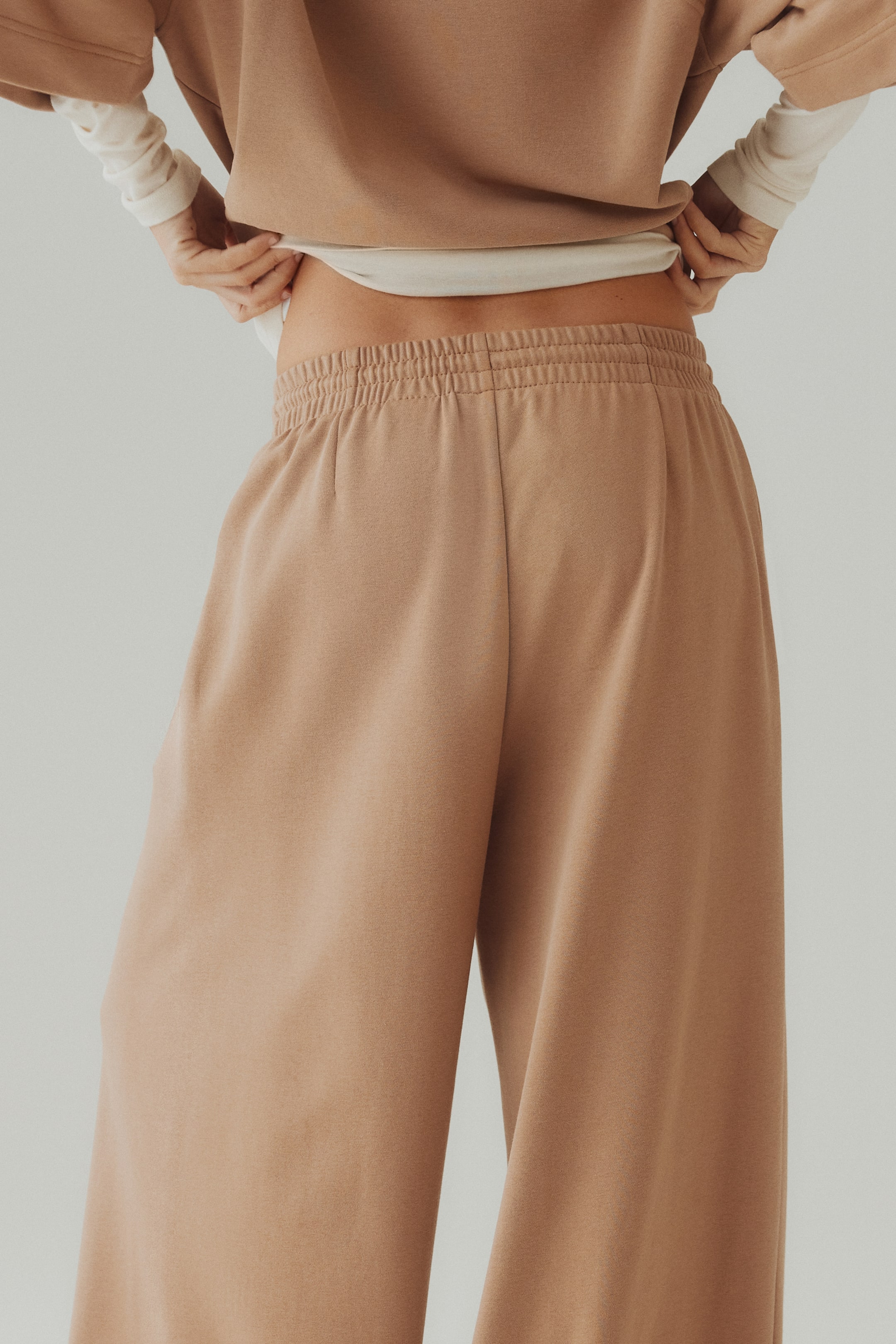 Pantalon avec cordon de serrage et plis