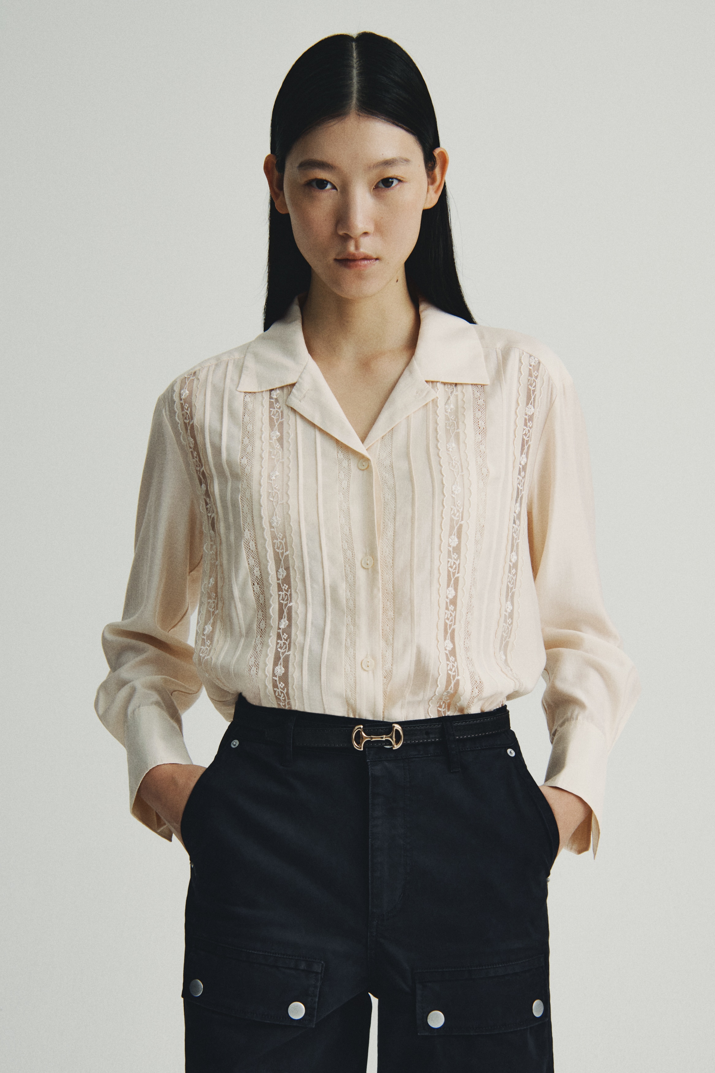 H & M - レース切り替えシャツ - ベージュ H & M - レース切り替えシャツ - ベージュ