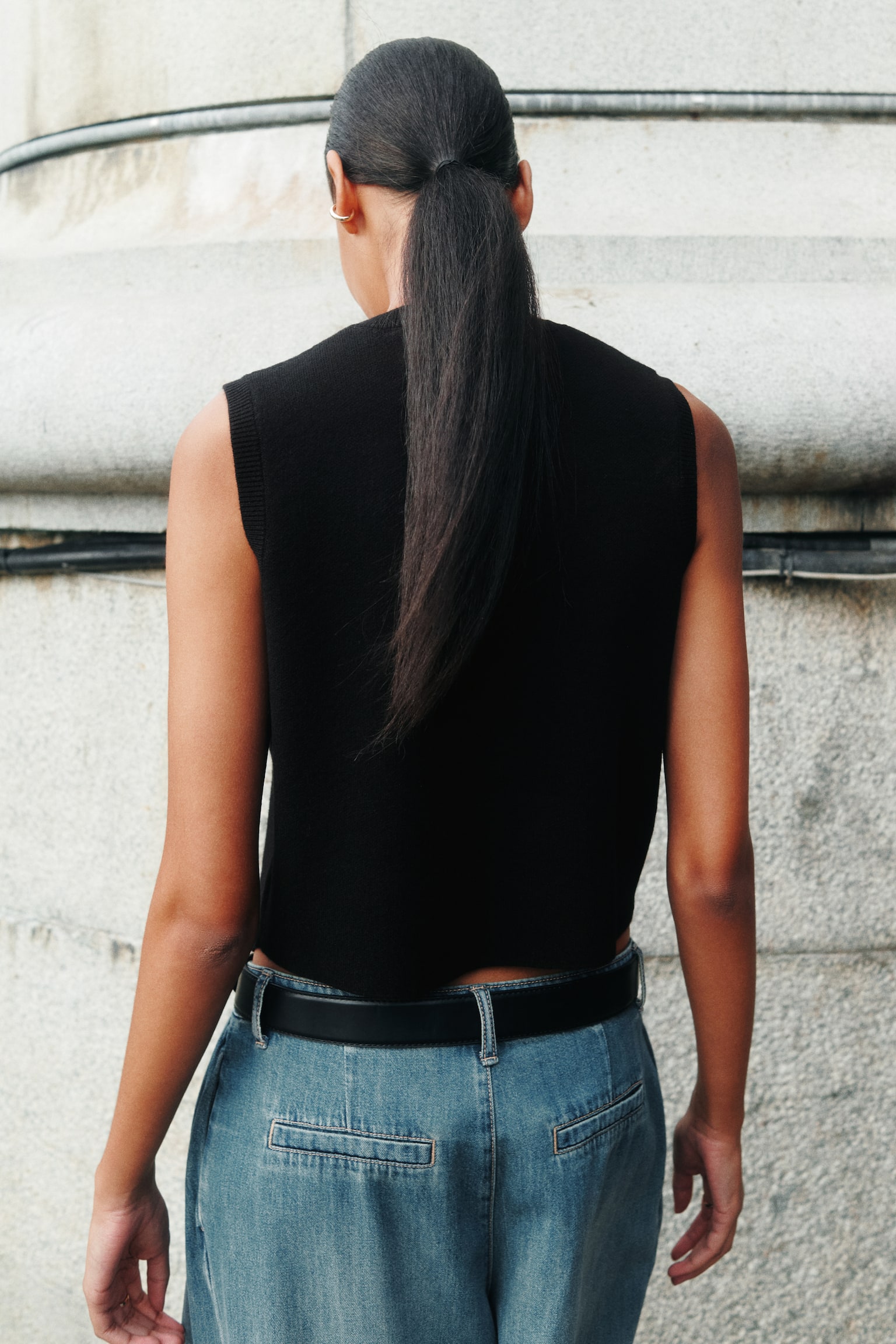 Женский жилет H&M Double-Breasted Fine-Knit Vest, цвет: Чёрный — фото 3