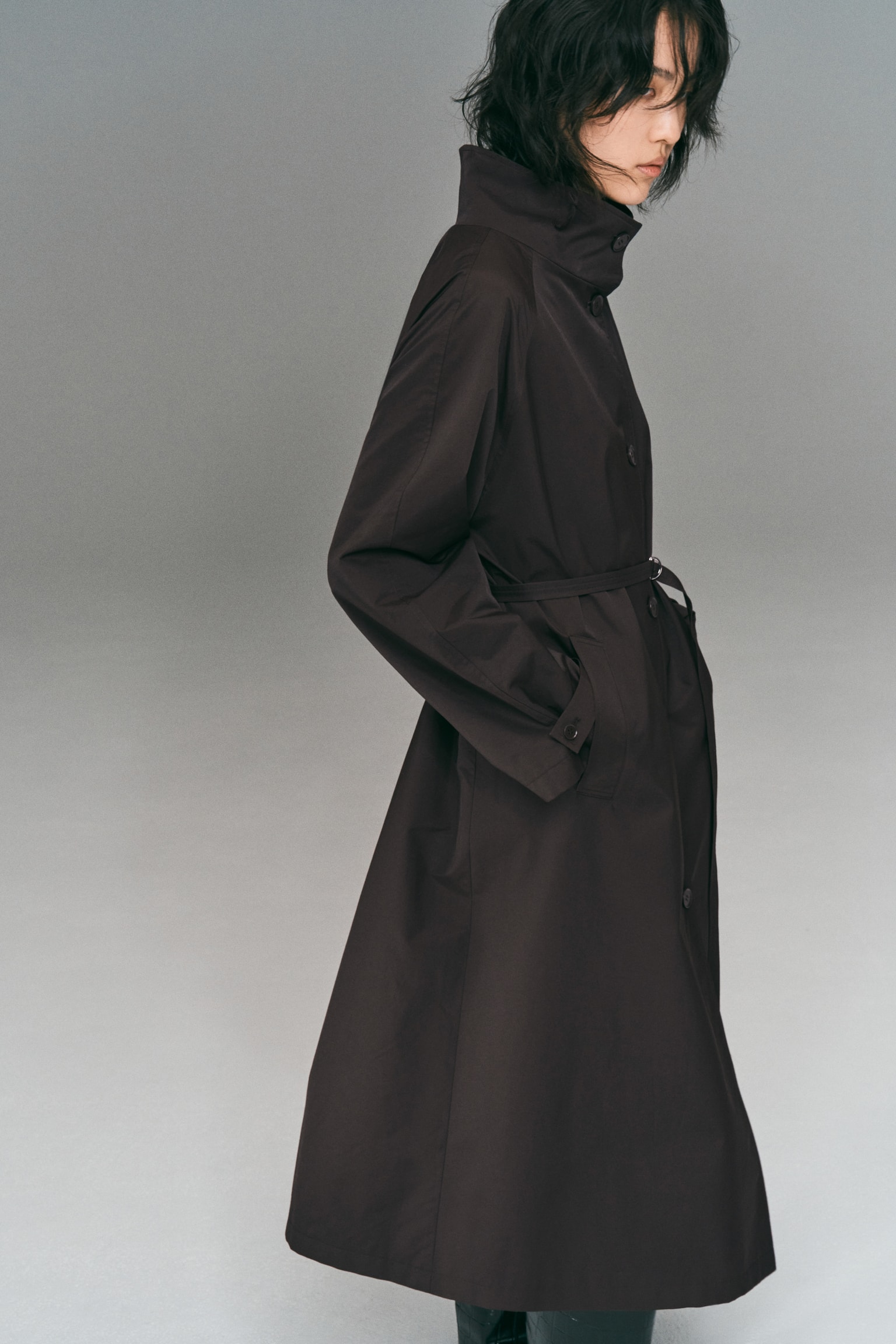 벨티드 트렌치코트 - 다크 브라운 - 6