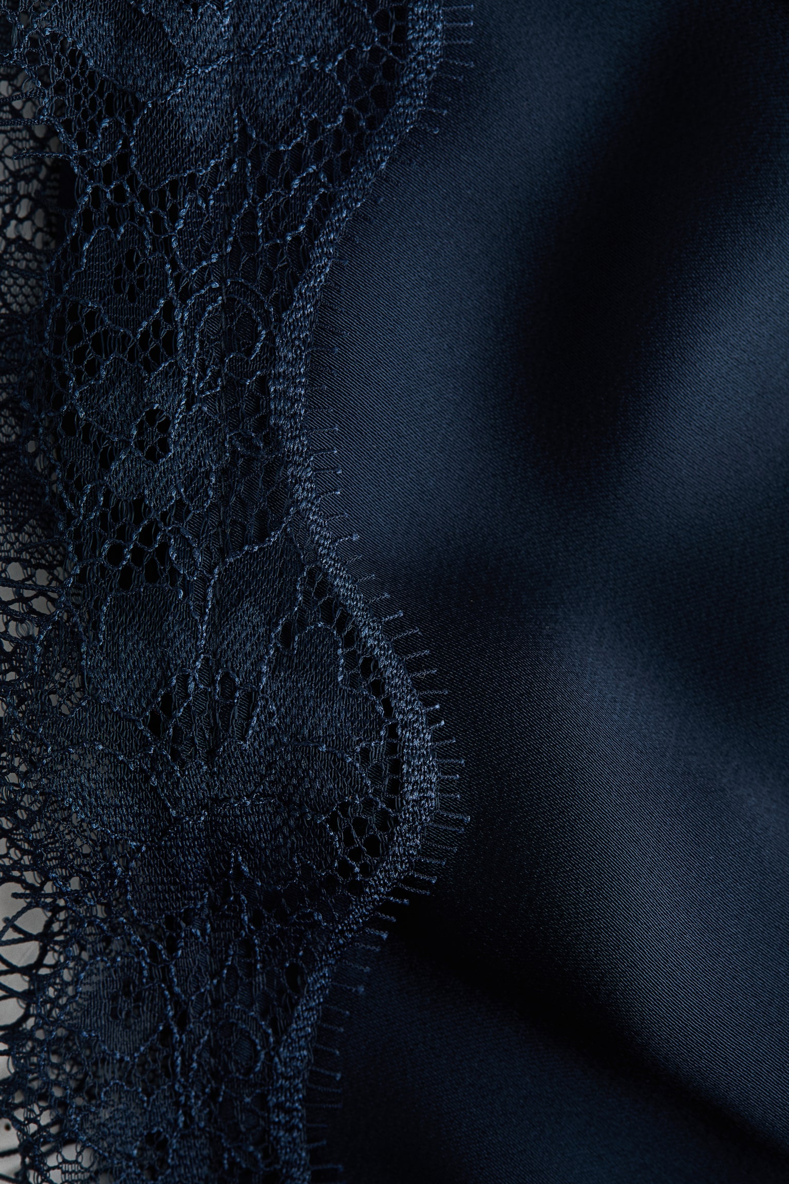Женское платье H&M Lace-Trimmed Open-Back, цвет: Тёмный синий — фото 6