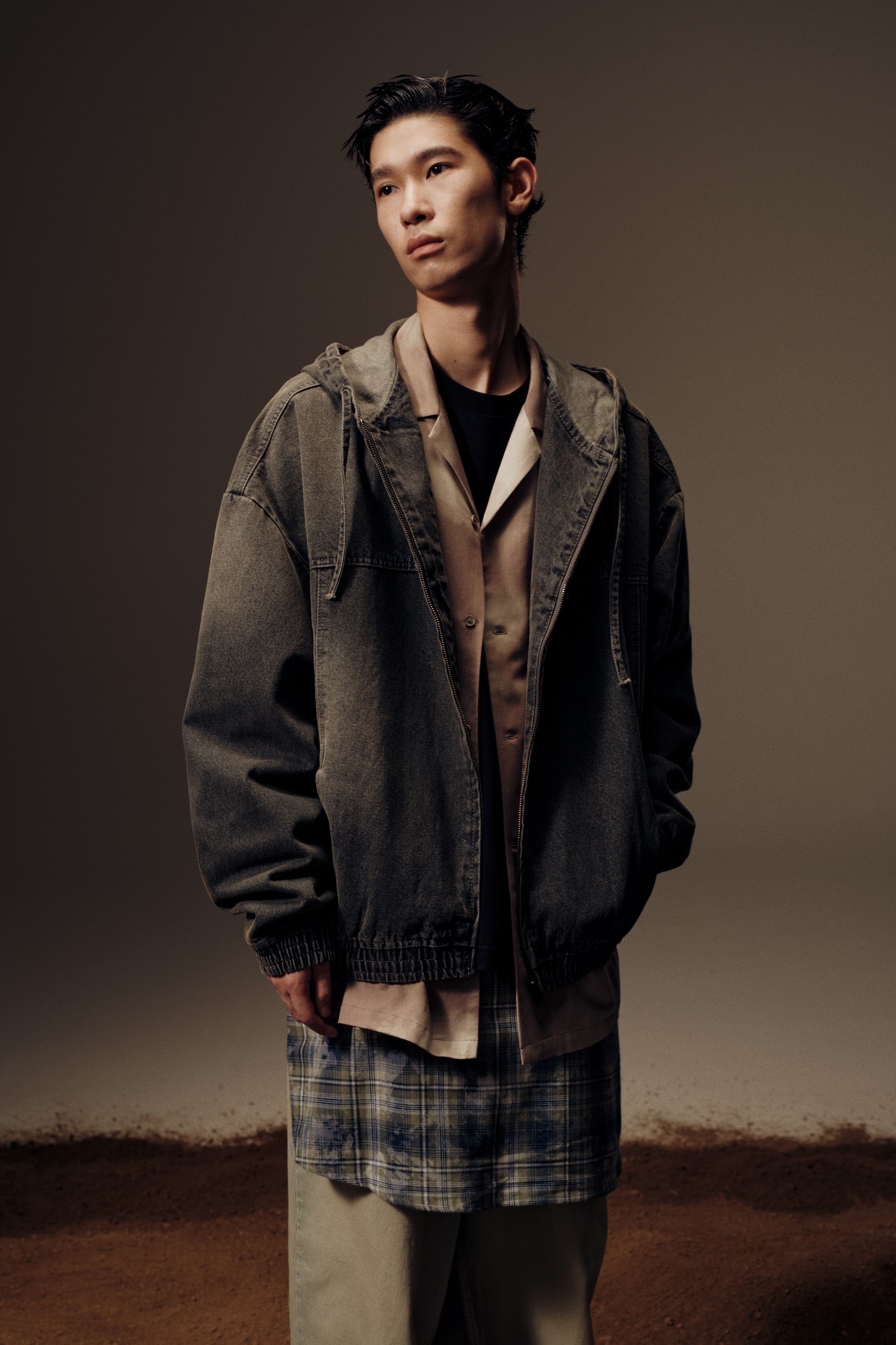 ルーズフィット フーデッドデニムジャケット - デニムグレー - Men