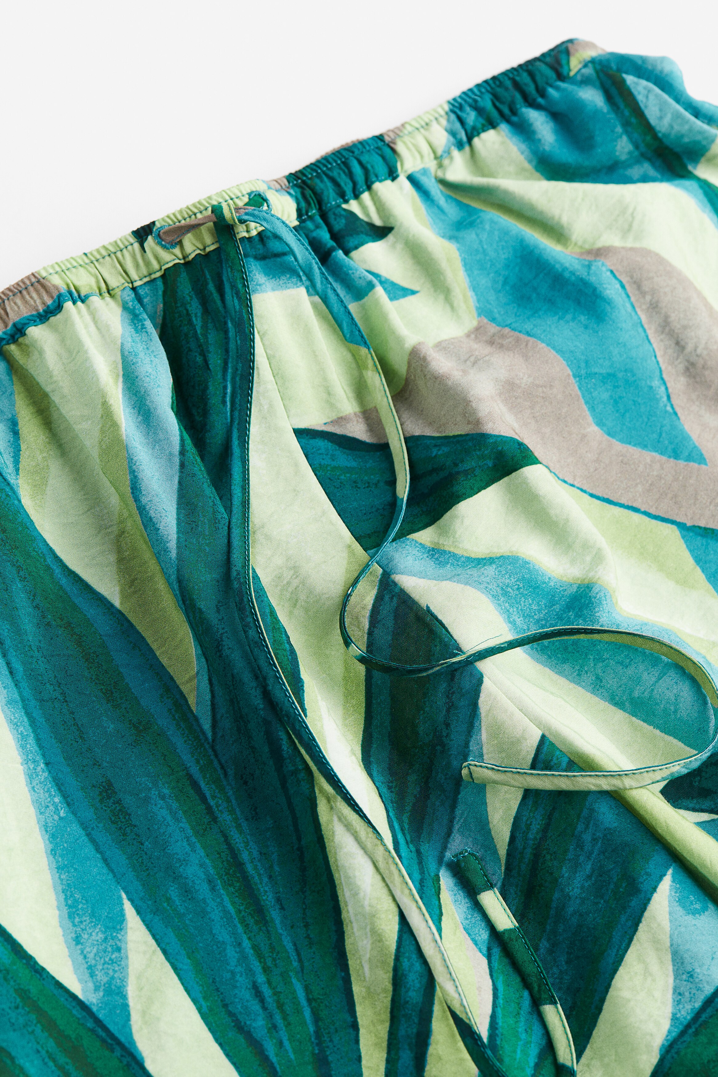 Pull-on trousers