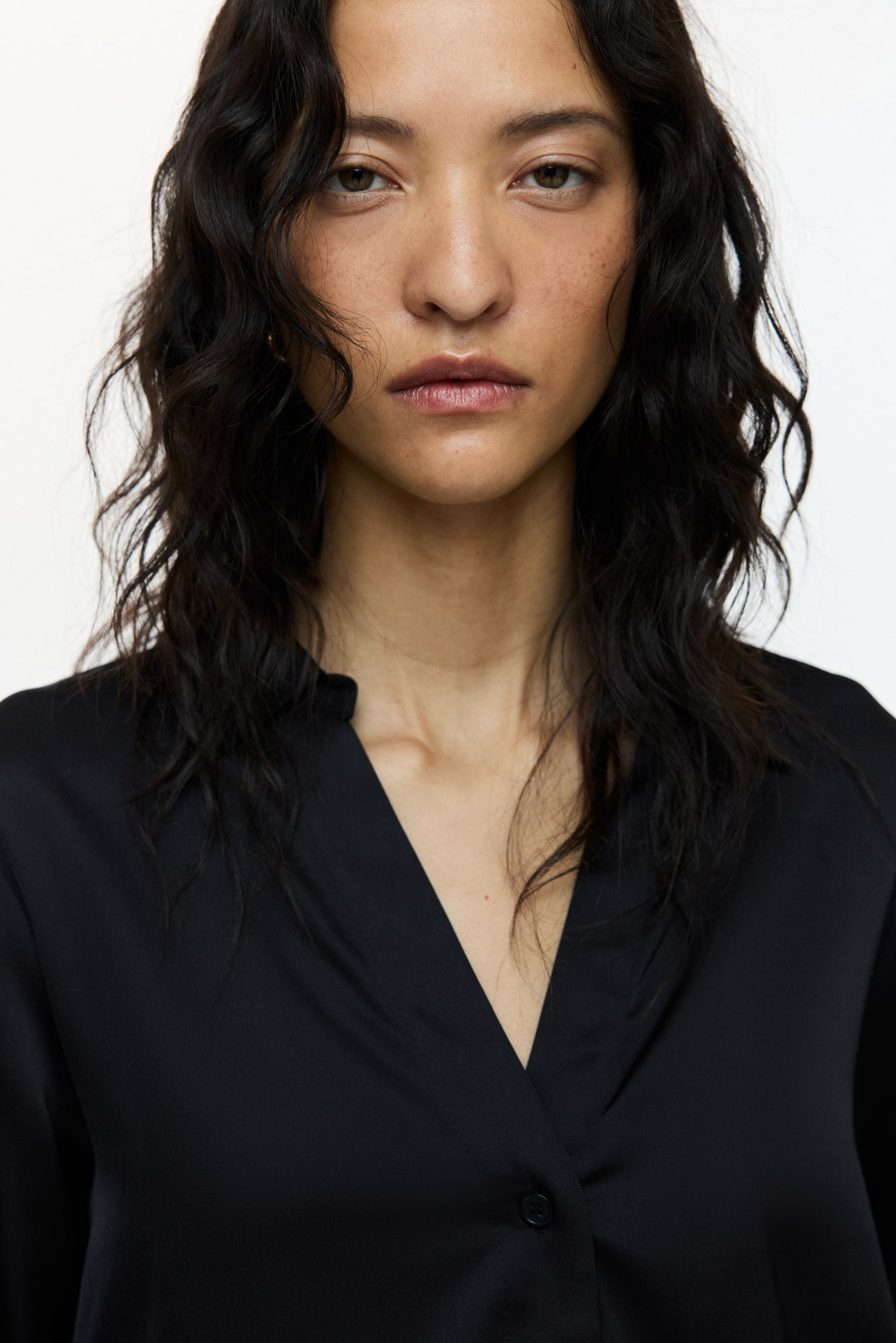 V-Neck Blouse - Black/Cream/Dark blue/Red/Burgundy/Beige/leopard print/Navy blue/Mustard yellow - 3