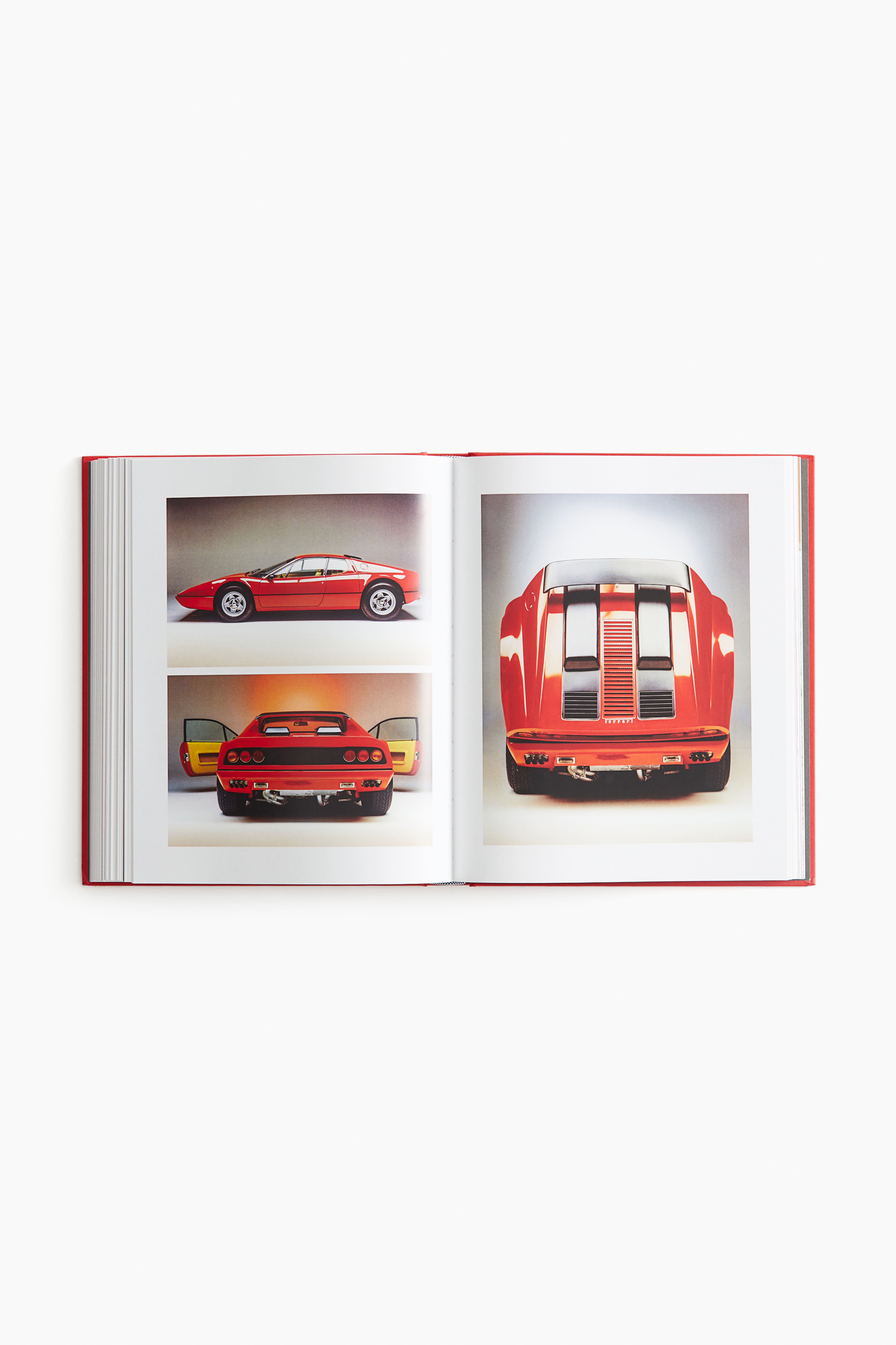 HM A Dream in Red - Ferrari by Maggi & Maggi