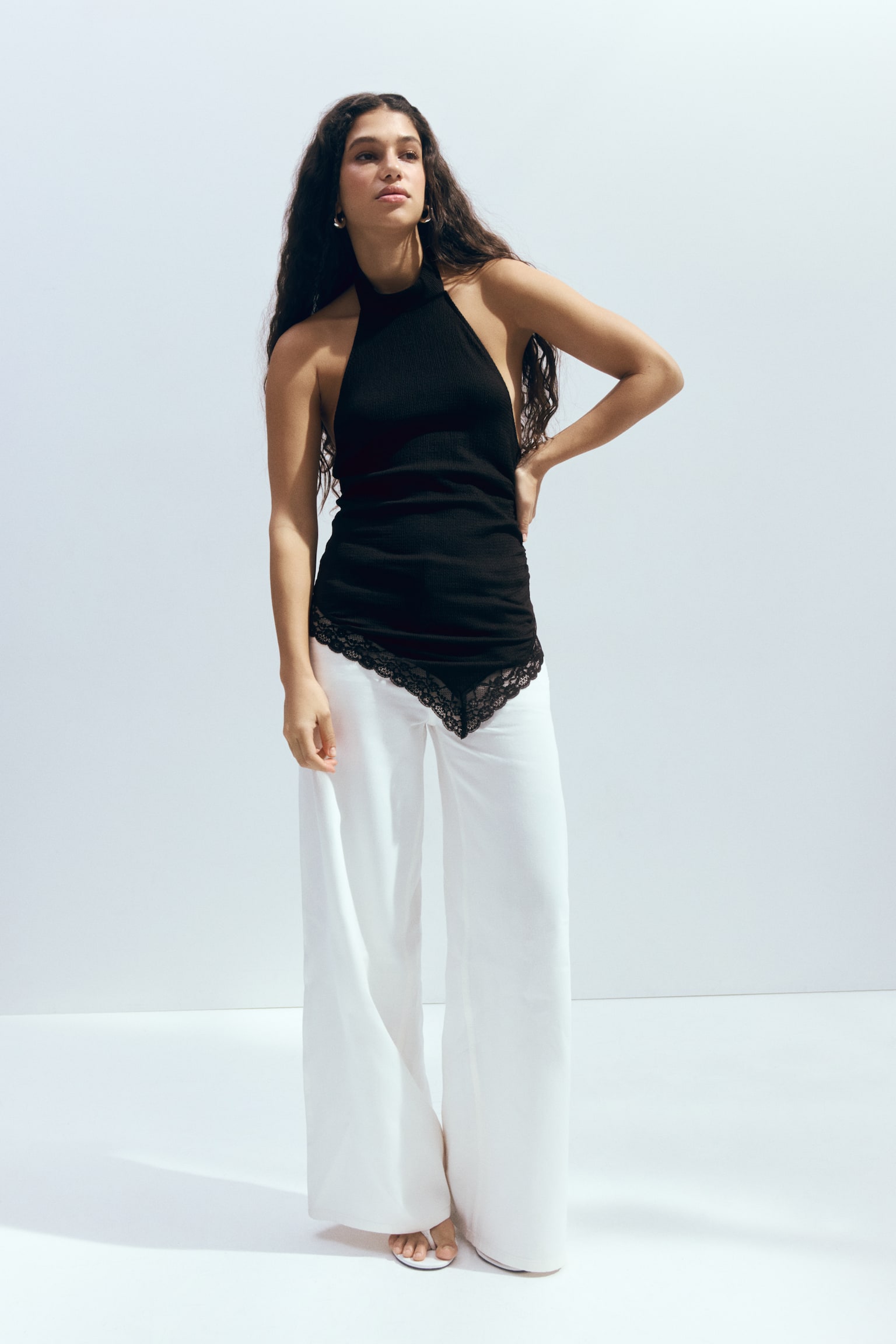 Lace-trimmed halterneck top - Black/Cream - 5