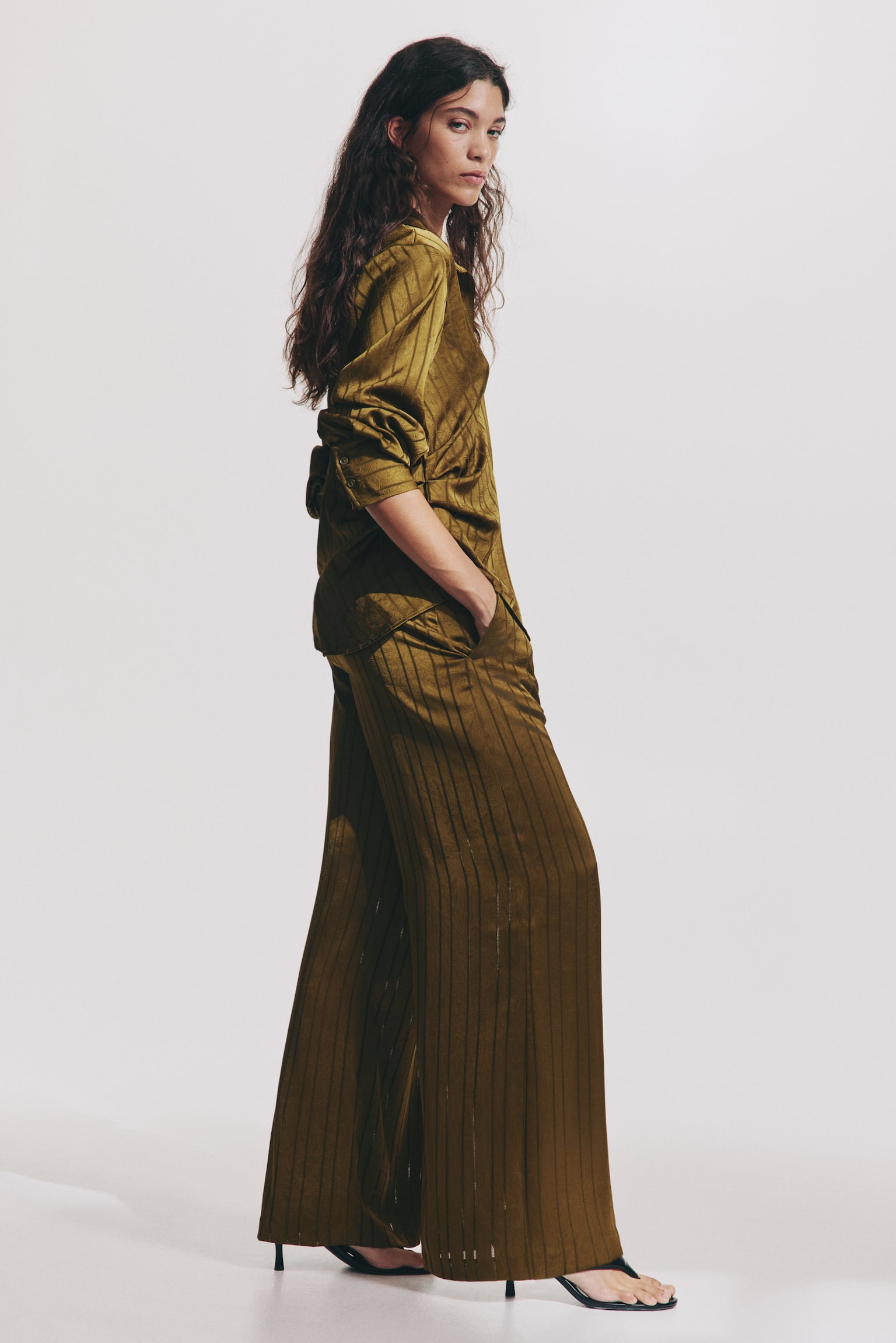 Wide tailored trousers - Golden olive/Striped/Cream/Striped/Black/Patterned - 2