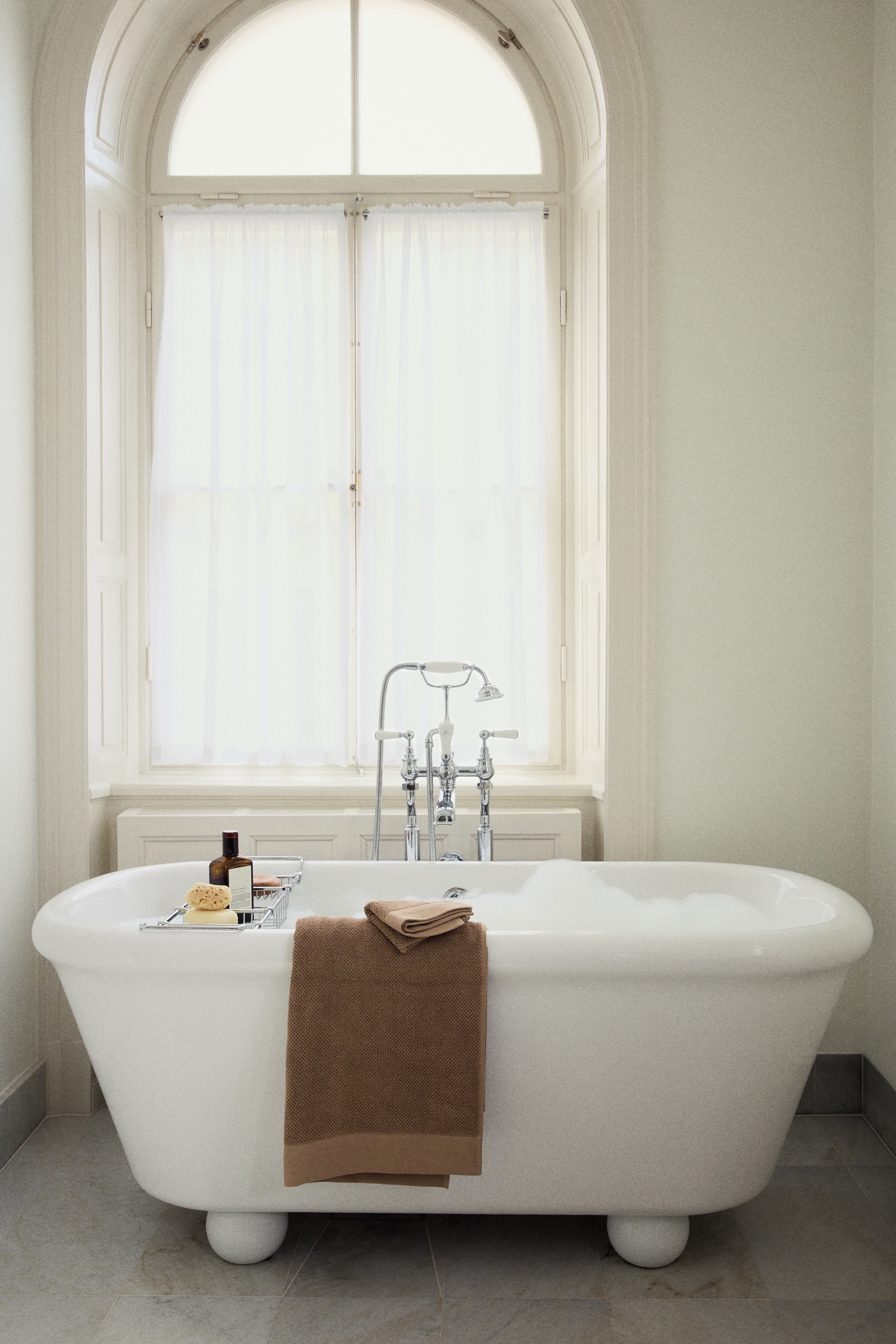 Drap de bain en coton éponge - Marron/Bleu marine/Vert foncé/Bleu ancien clair/Beige clair/Blanc/Rose poudré/Vert sauge/Vert foncé/Noir/Grège